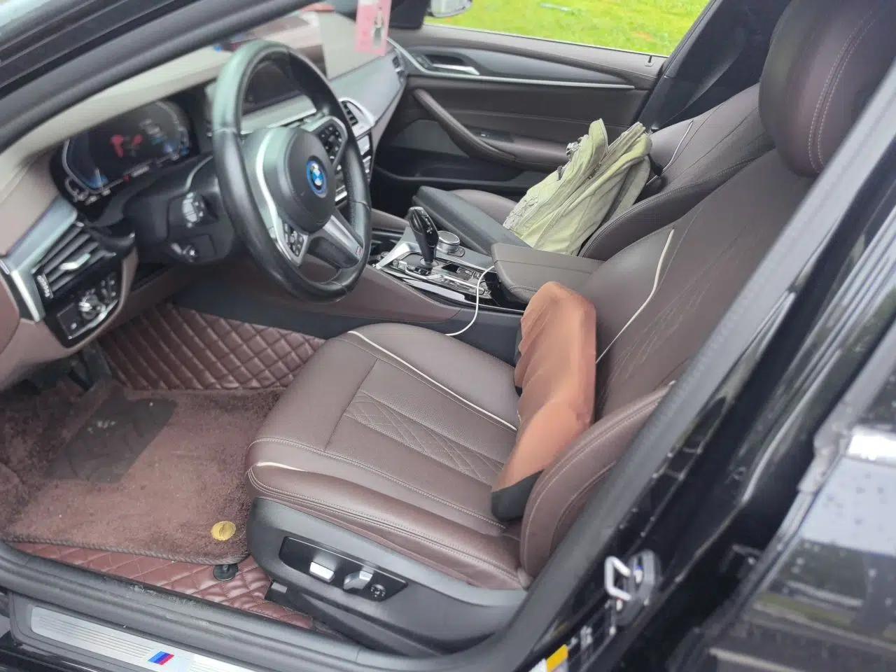 BMW 5 Series New Energy 2022 Restyled 535Le M Sport Package — миниатюра 15