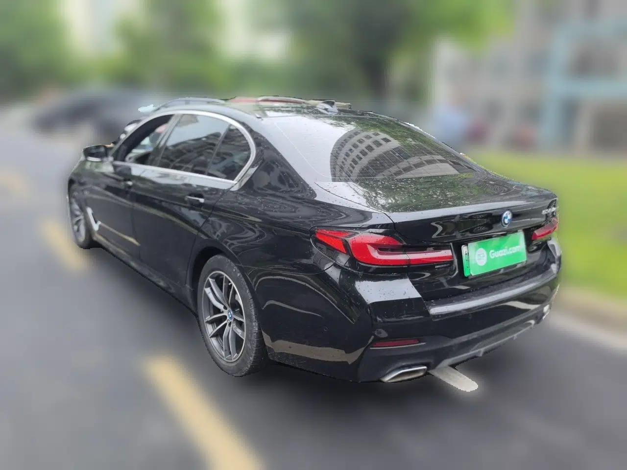 BMW 5 Series New Energy 2022 Restyled 535Le M Sport Package — миниатюра 4