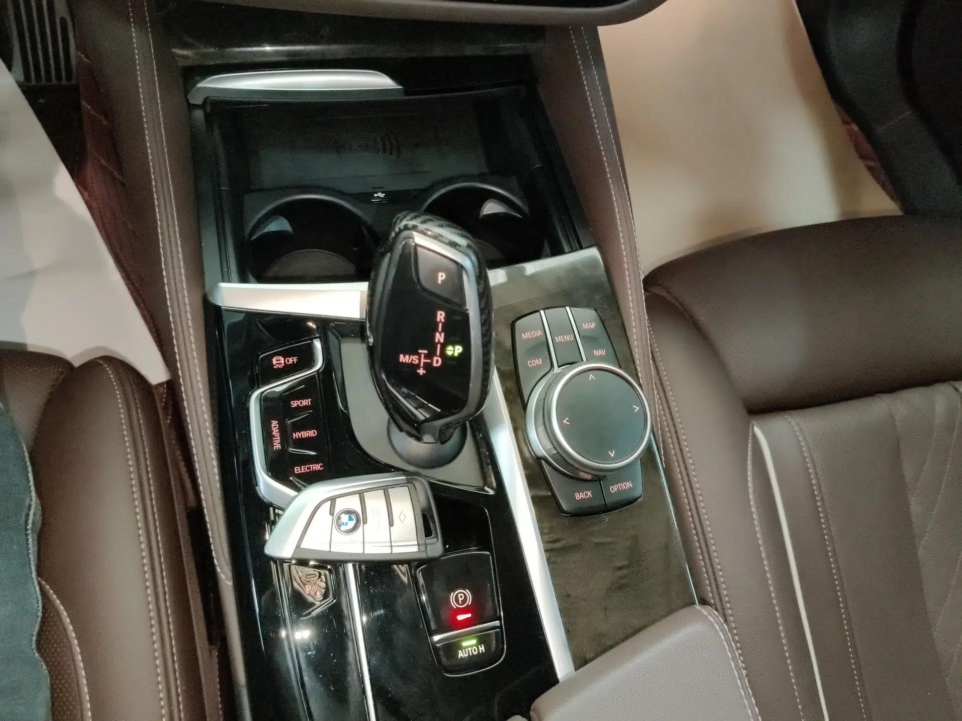 BMW 5 Series New Energy 2021 535Le Pioneer Edition M Sport Package — миниатюра 15
