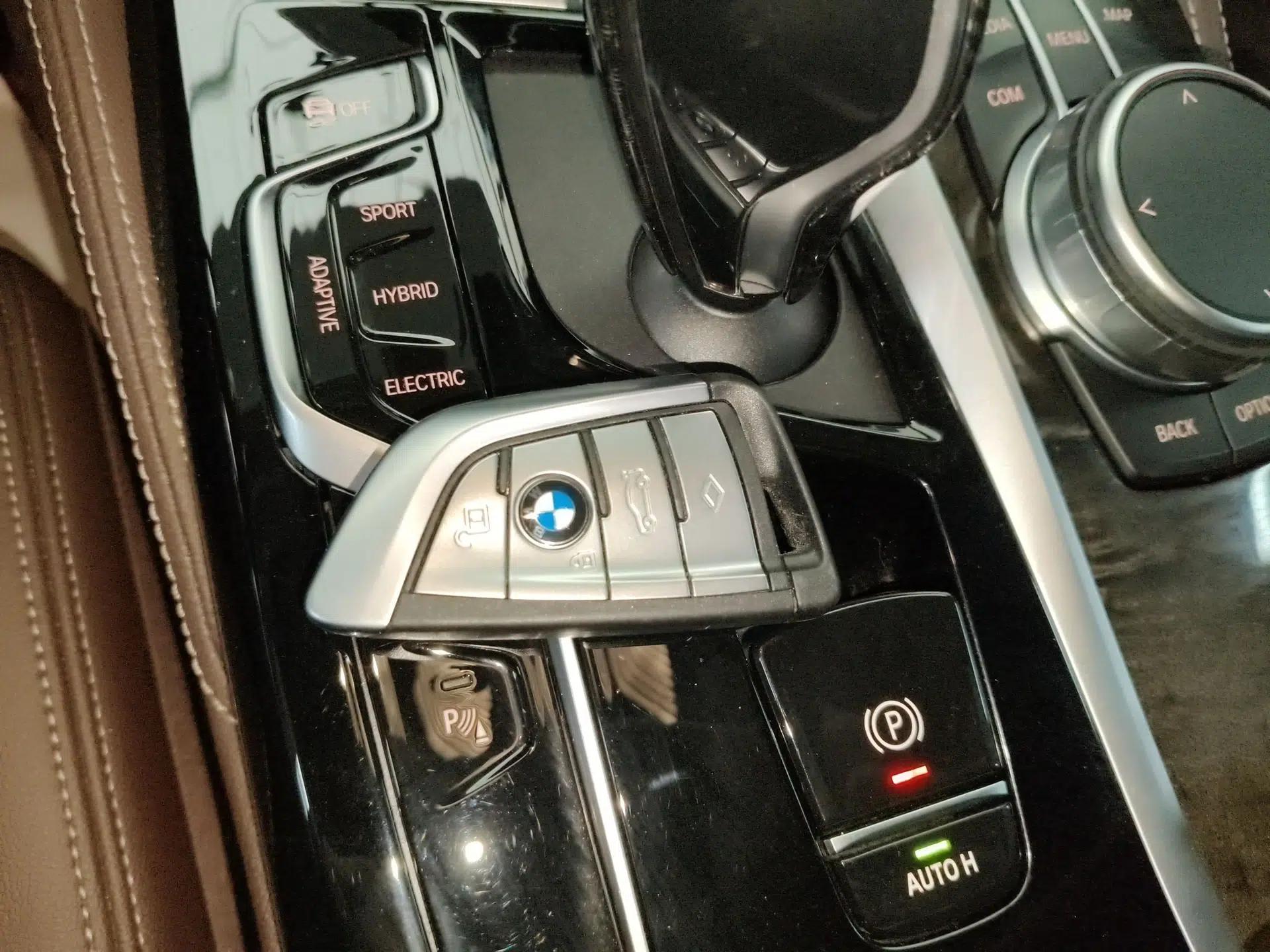 BMW 5 Series New Energy 2021 535Le Pioneer Edition M Sport Package — миниатюра 20