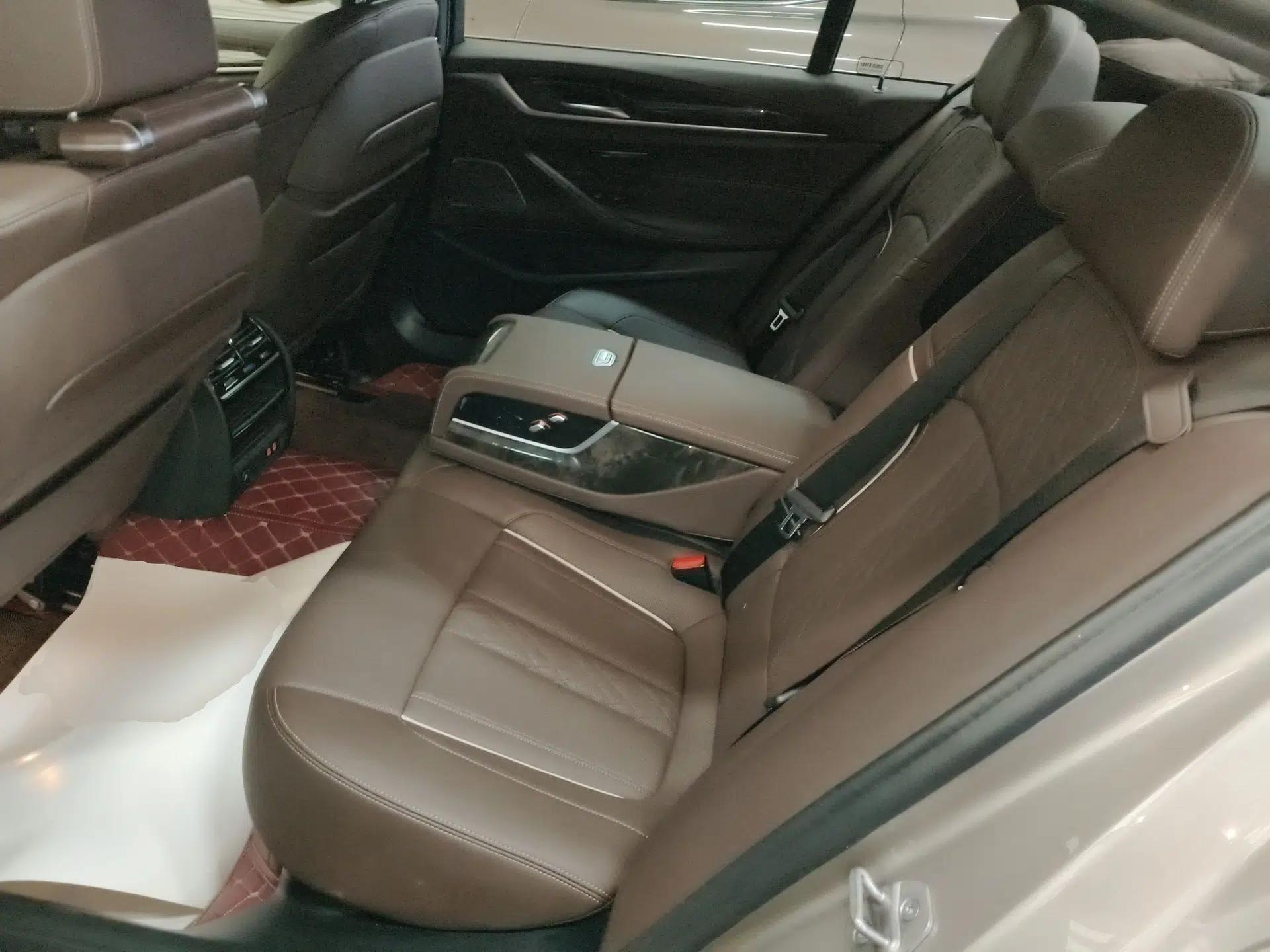 BMW 5 Series New Energy 2021 535Le Pioneer Edition M Sport Package — миниатюра 23