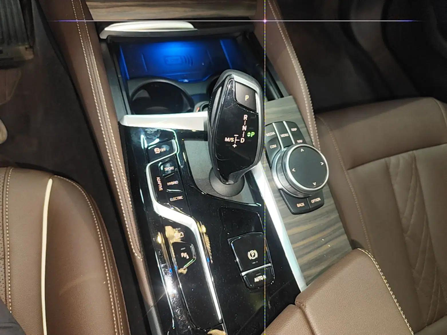 BMW 5 Series New Energy 2021 535Le Luxury Package — миниатюра 16
