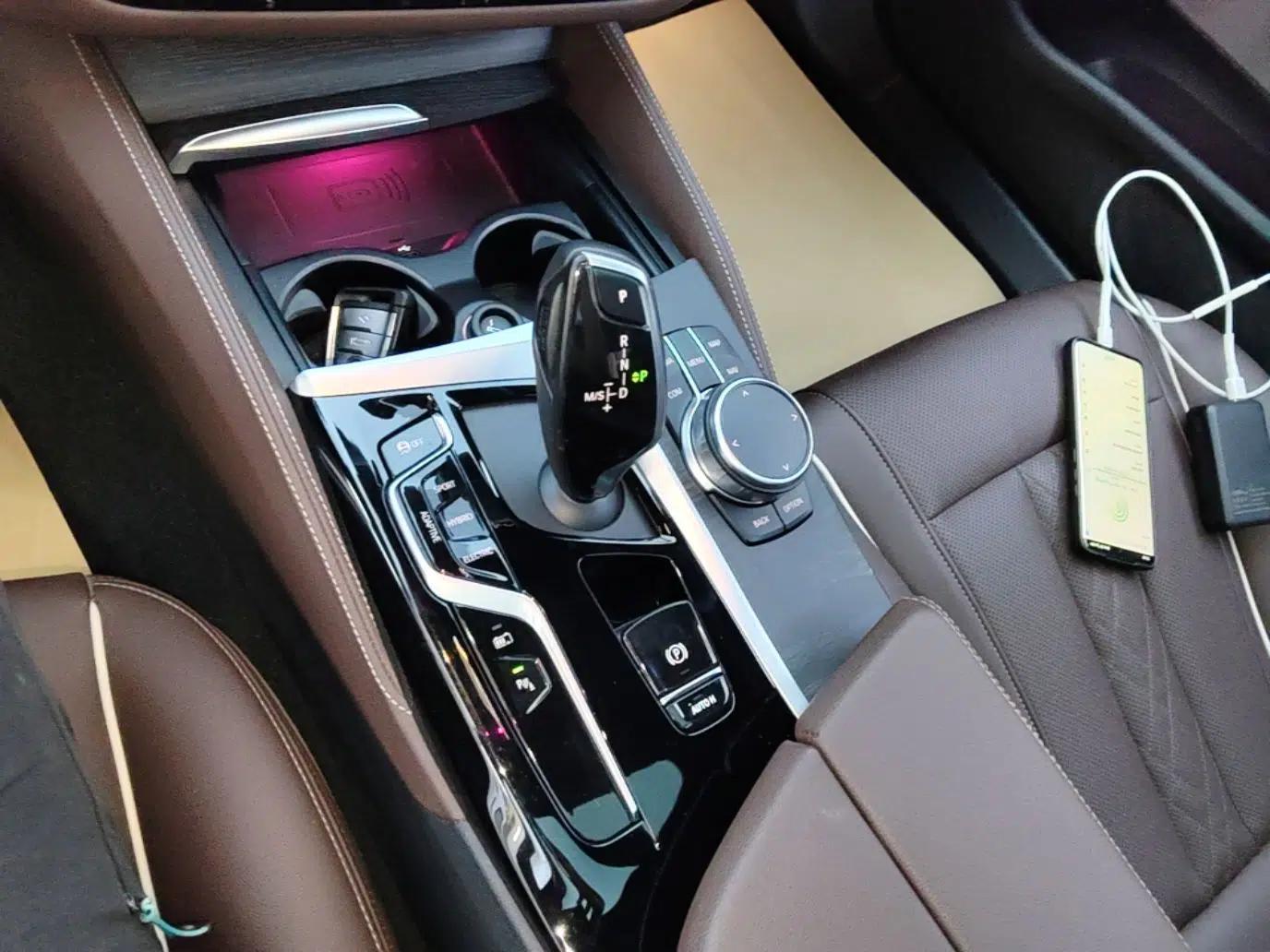 BMW 5 Series New Energy 2022 Restyled 535Le M Sport Package — миниатюра 16