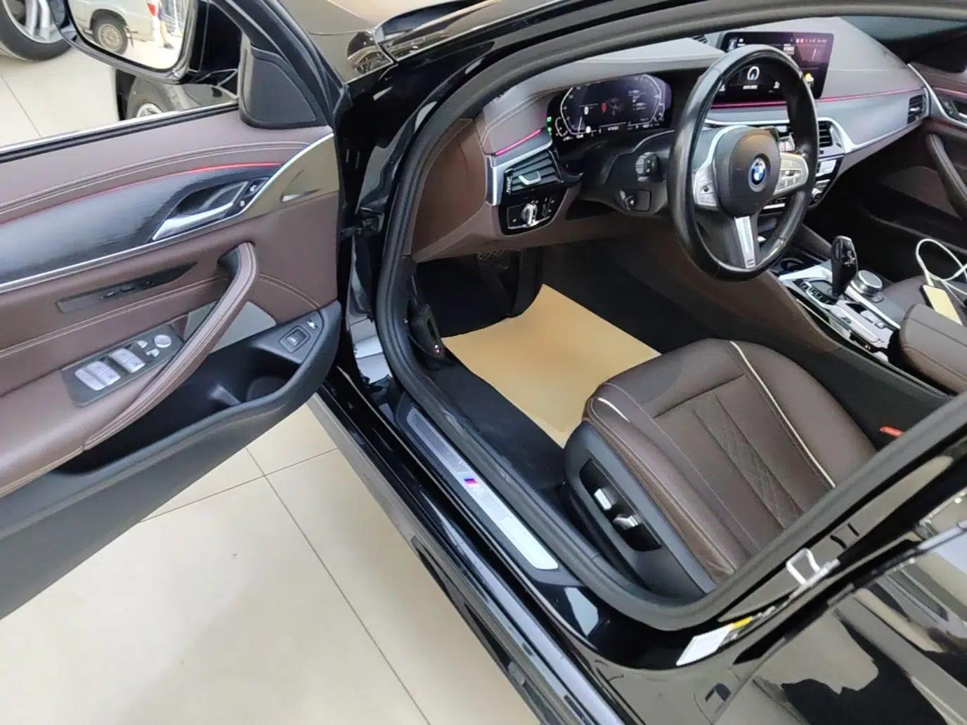 BMW 5 Series New Energy 2022 Restyled 535Le M Sport Package — миниатюра 18