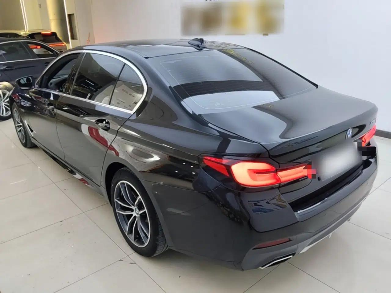 BMW 5 Series New Energy 2022 Restyled 535Le M Sport Package — миниатюра 4