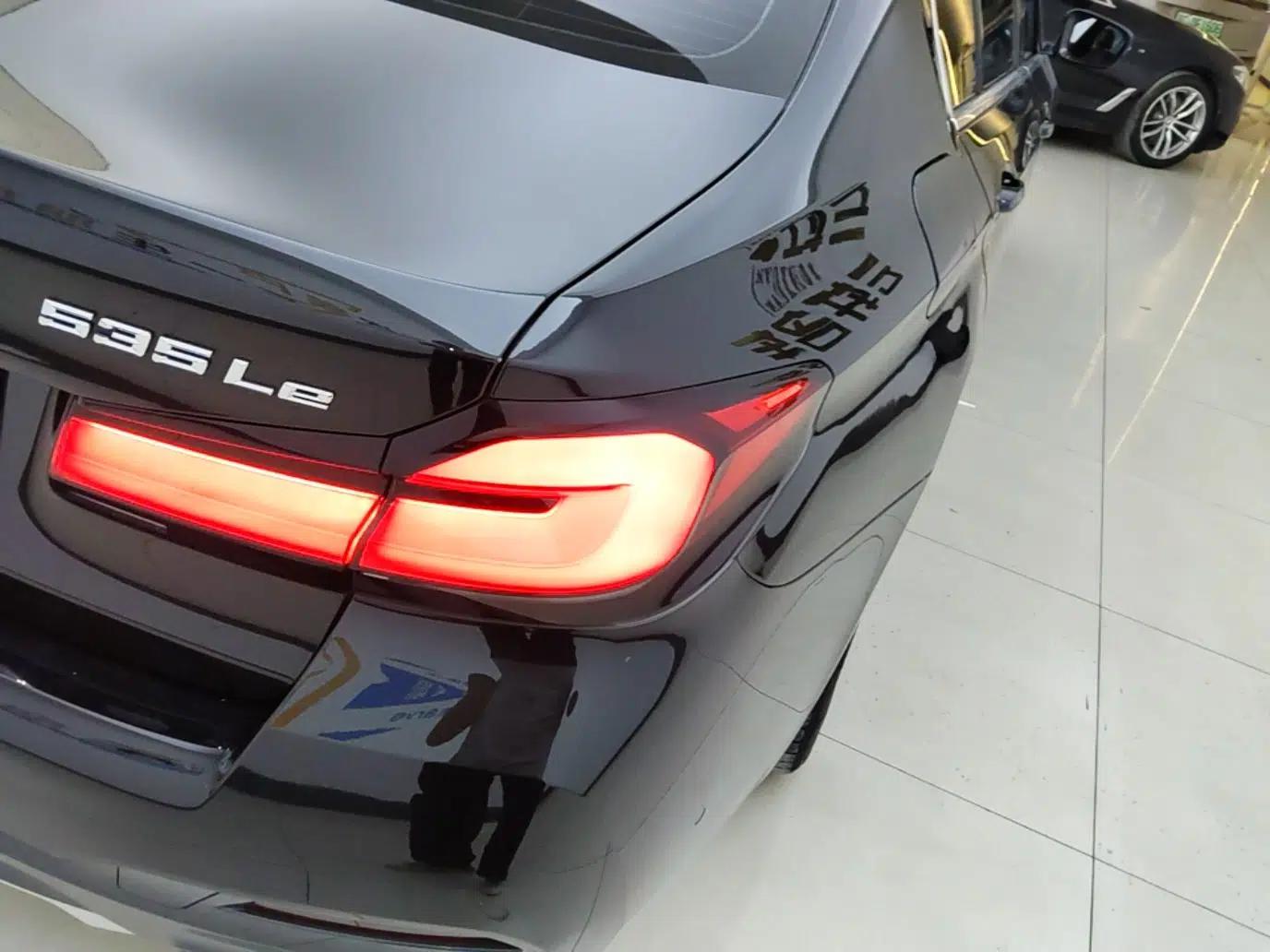 BMW 5 Series New Energy 2022 Restyled 535Le M Sport Package — миниатюра 9