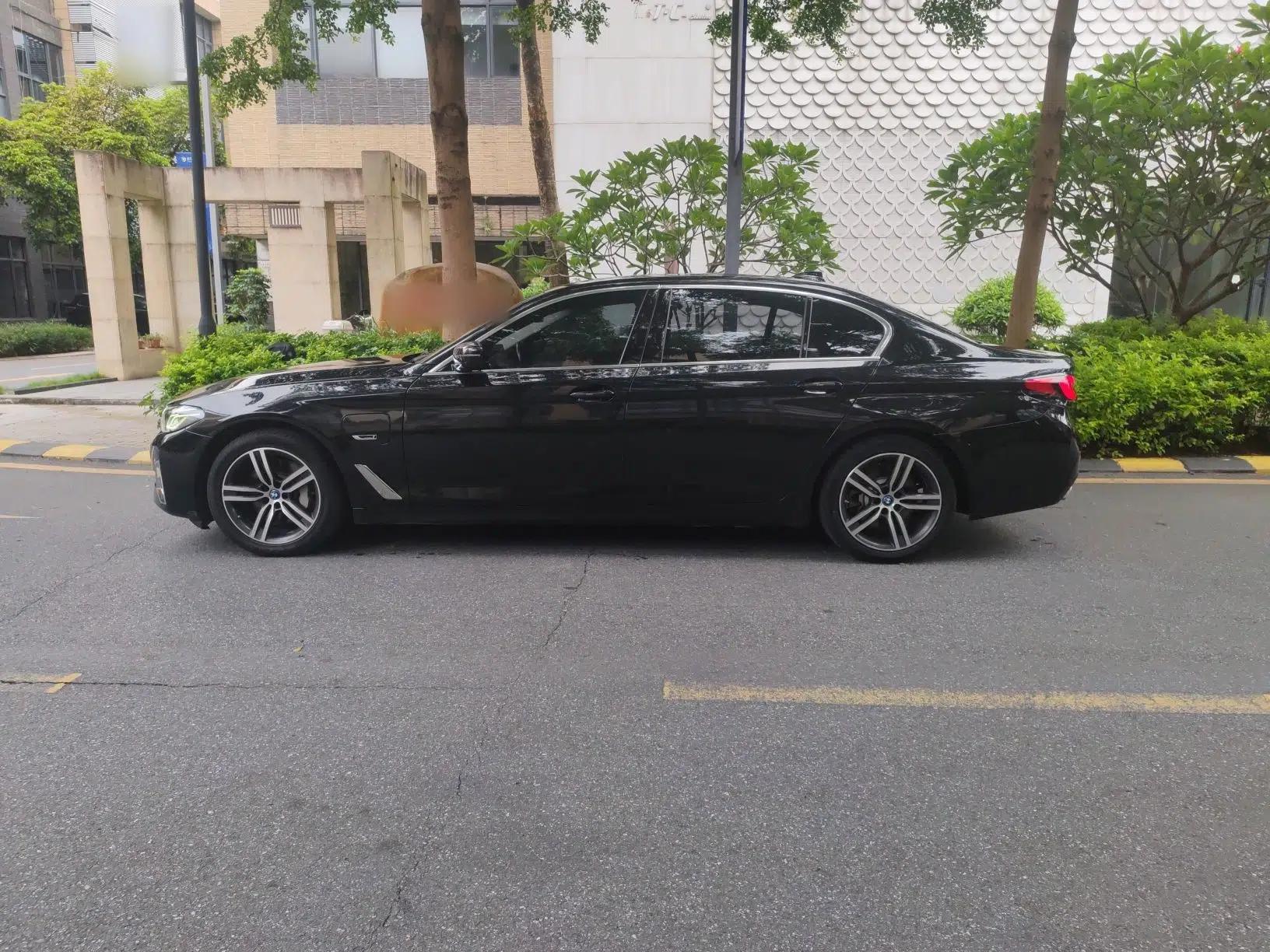 BMW 5 Series New Energy 2022 535Le Luxury Package — миниатюра 13