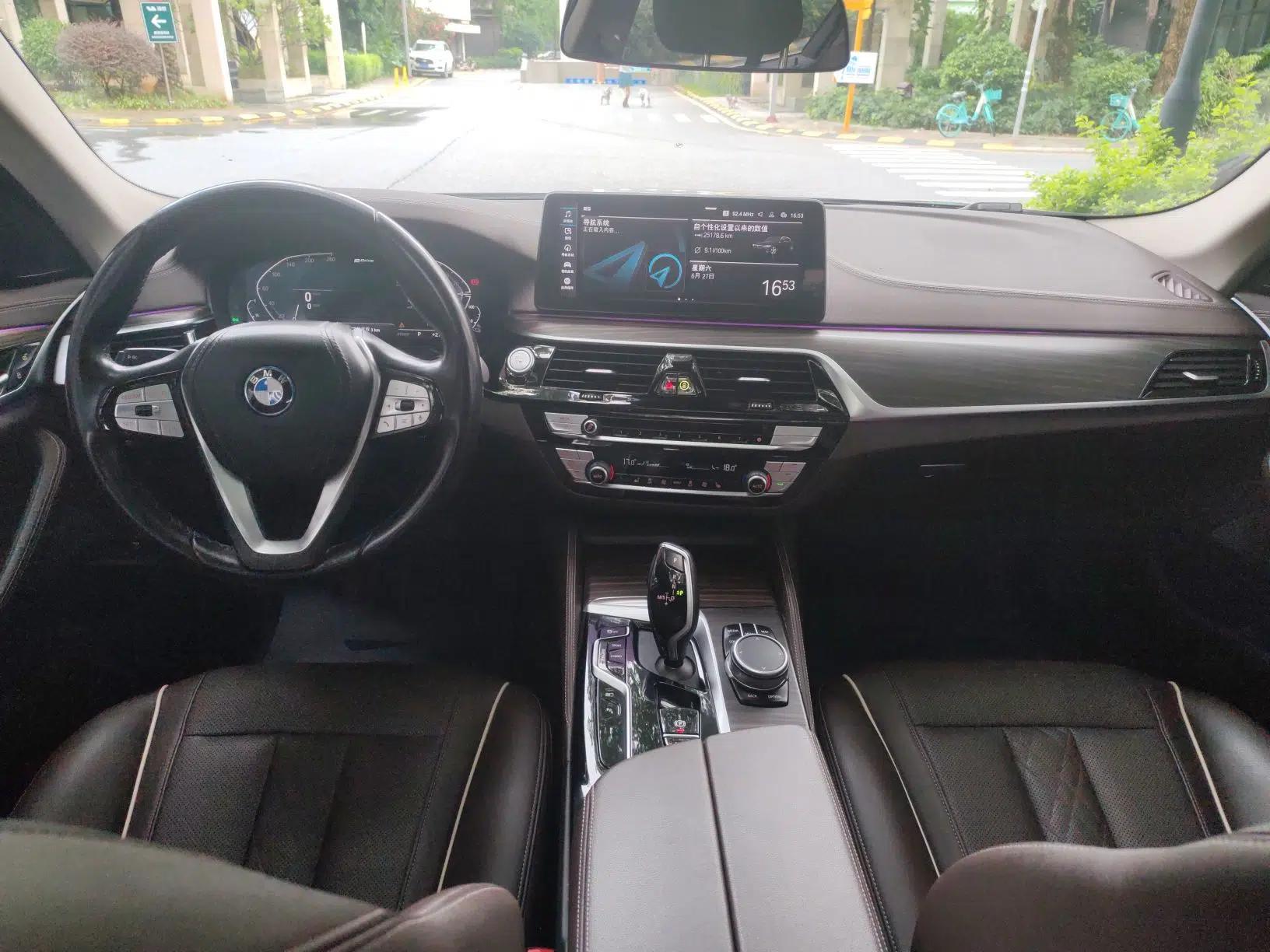 BMW 5 Series New Energy 2022 535Le Luxury Package — миниатюра 17