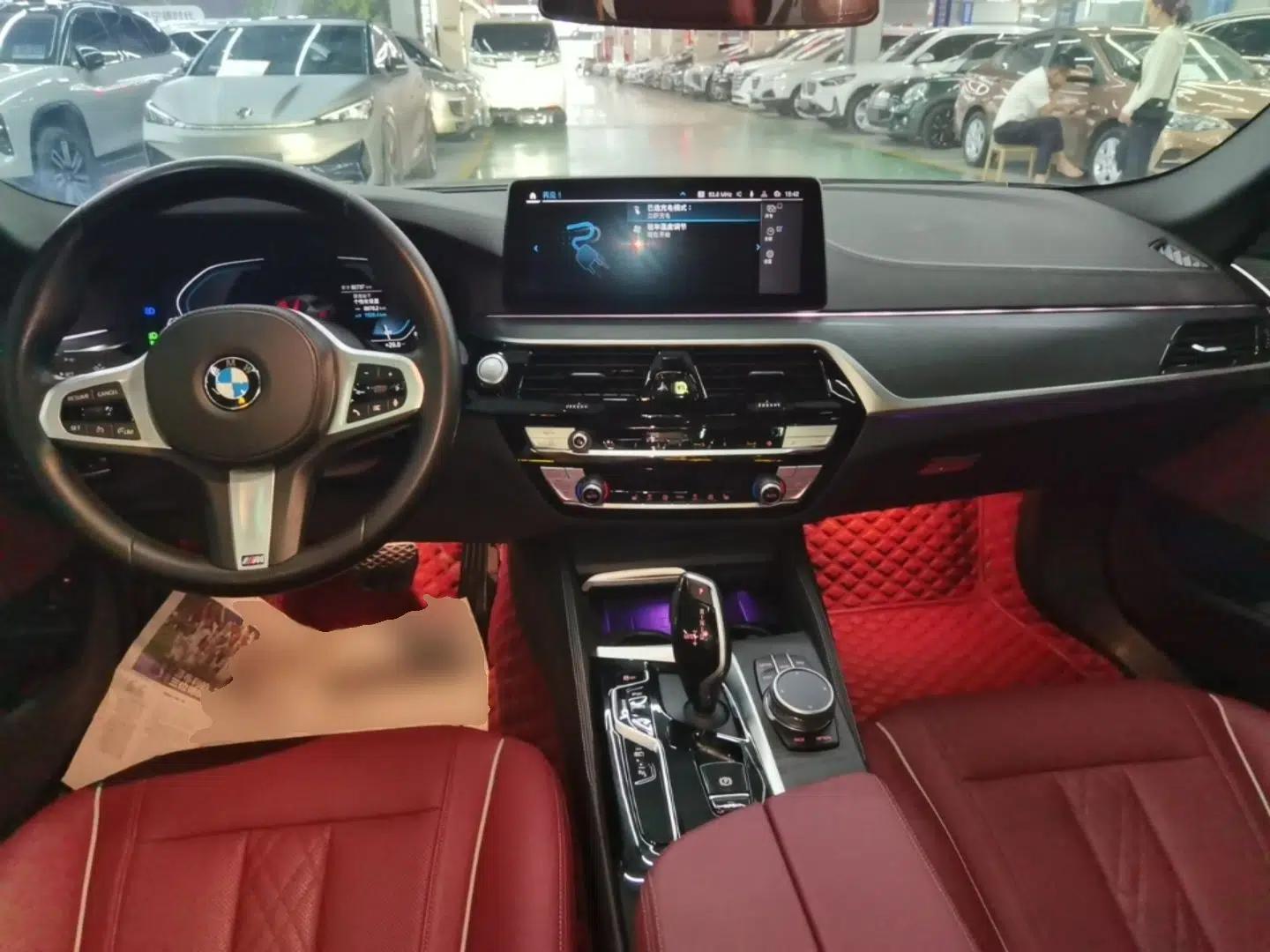 BMW 5 Series New Energy 2021 535Le M Sport Package — миниатюра 17
