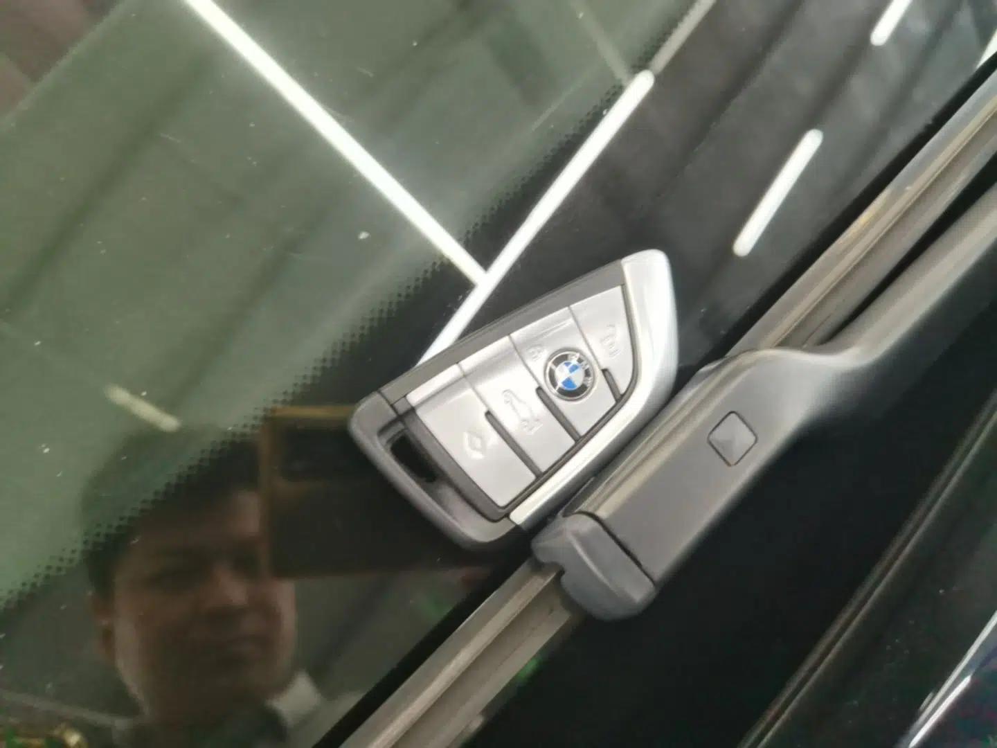BMW 5 Series New Energy 2021 535Le M Sport Package — миниатюра 28