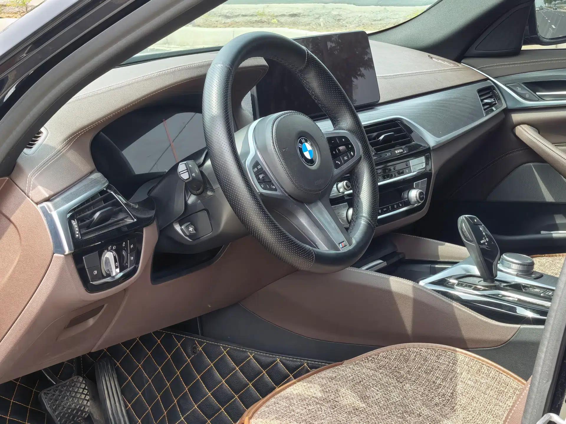 BMW 5 Series New Energy 2021 535Le M Sport Package — миниатюра 15