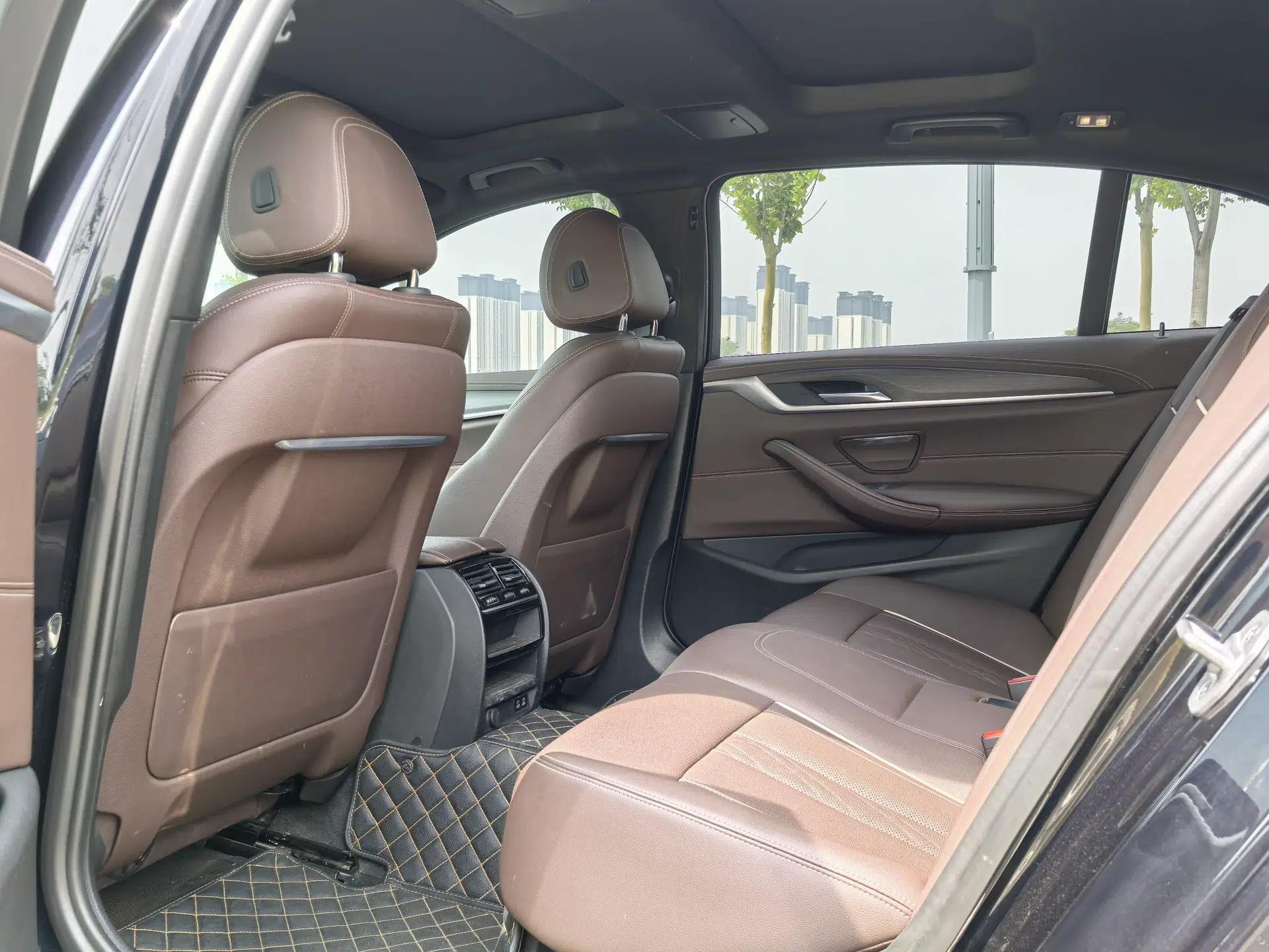 BMW 5 Series New Energy 2021 535Le M Sport Package — миниатюра 16