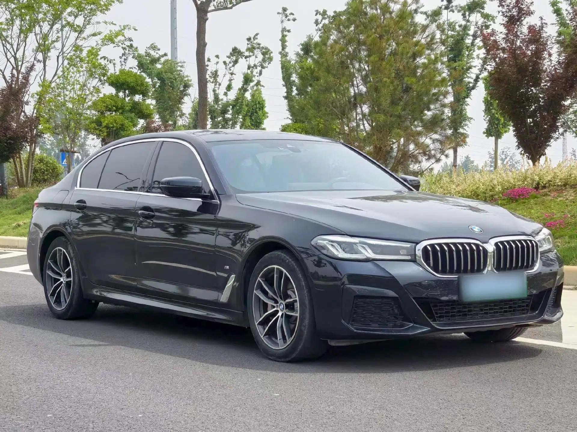 BMW 5 Series New Energy 2021 535Le M Sport Package — миниатюра 5