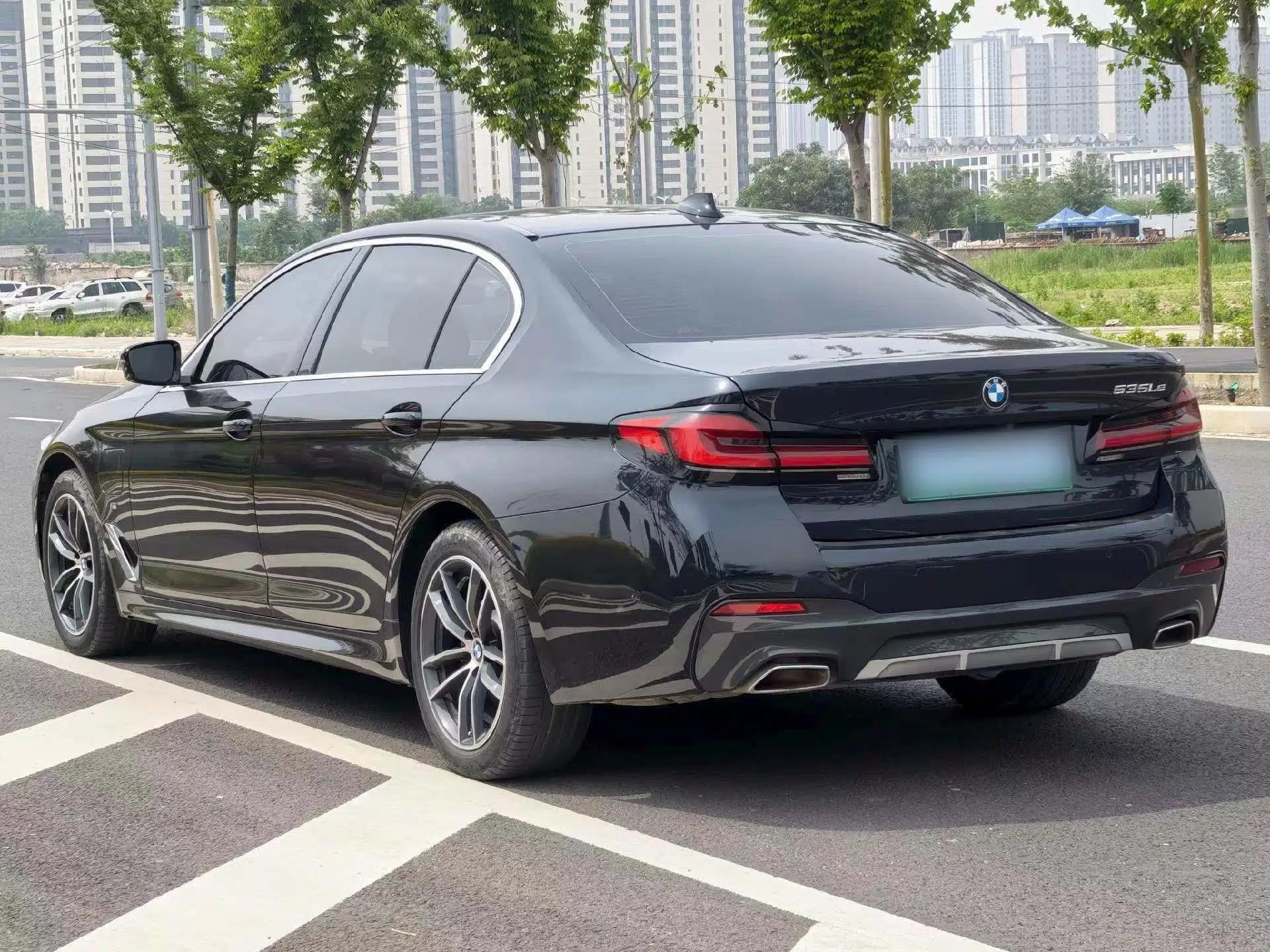 BMW 5 Series New Energy 2021 535Le M Sport Package — миниатюра 6