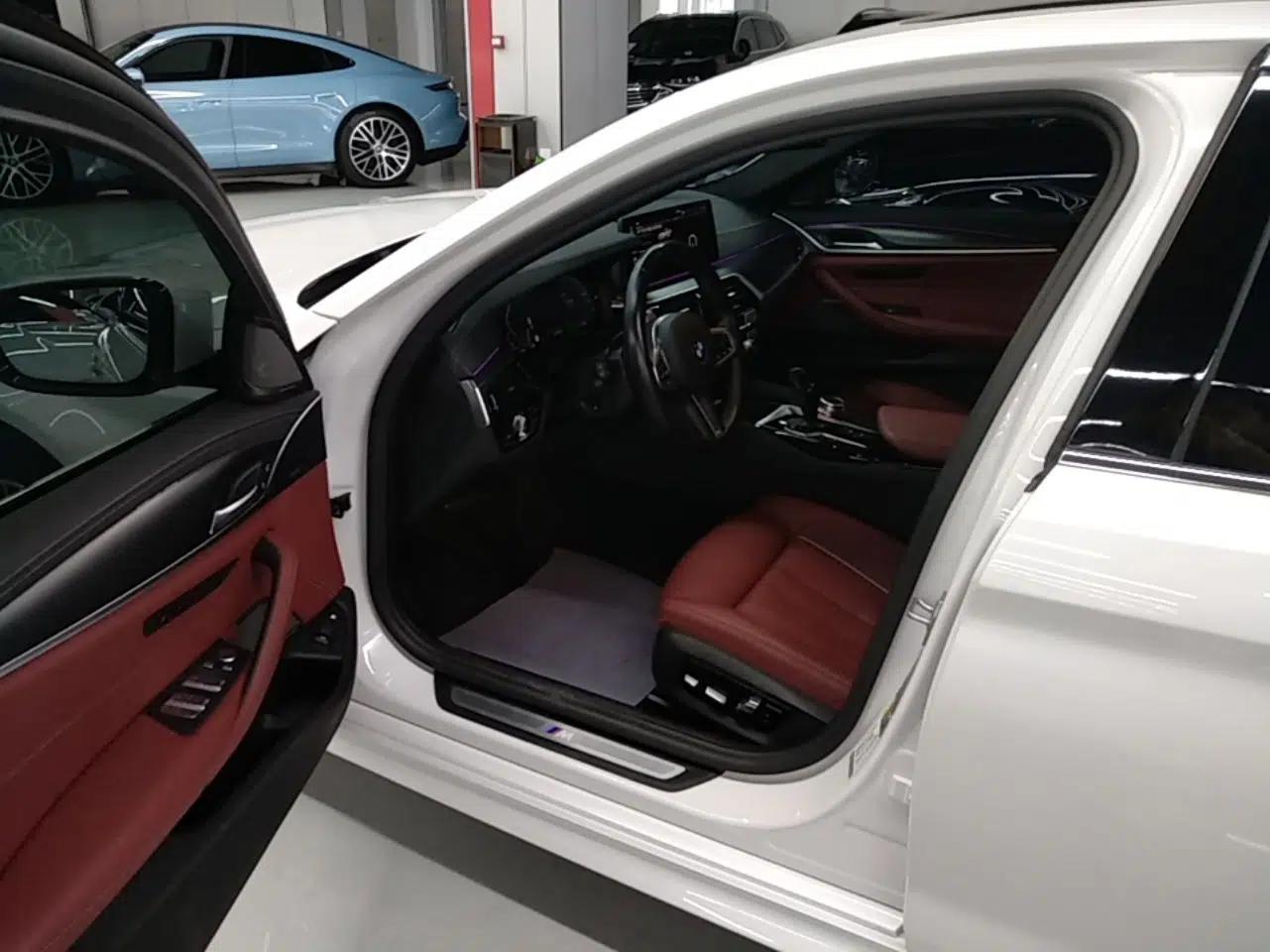 BMW 5 Series New Energy 2021 535Le Pioneer Edition M Sport Package — миниатюра 17