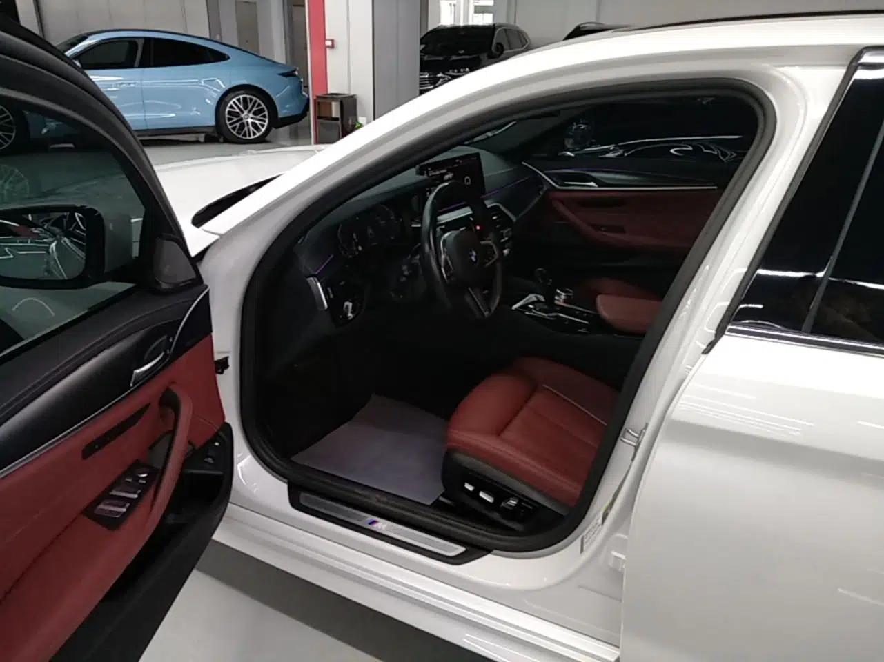 BMW 5 Series New Energy 2021 535Le Pioneer Edition M Sport Package — миниатюра 18