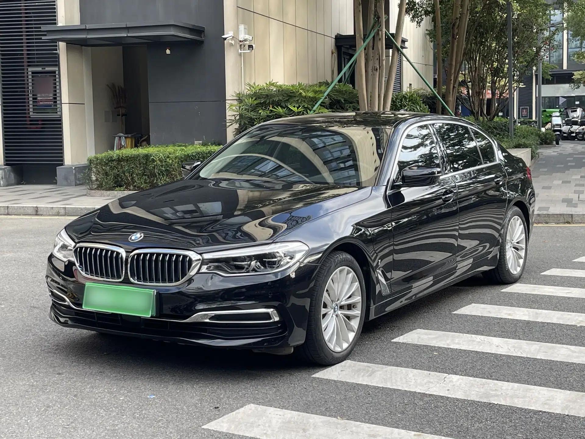 BMW 5 Series New Energy 2019 Updated 530Le Pioneer Edition — миниатюра 1