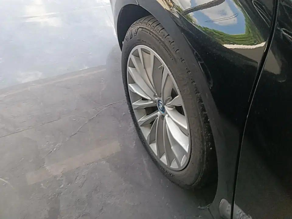 BMW 5 Series New Energy 2019 Updated 530Le Pioneer Edition — миниатюра 11
