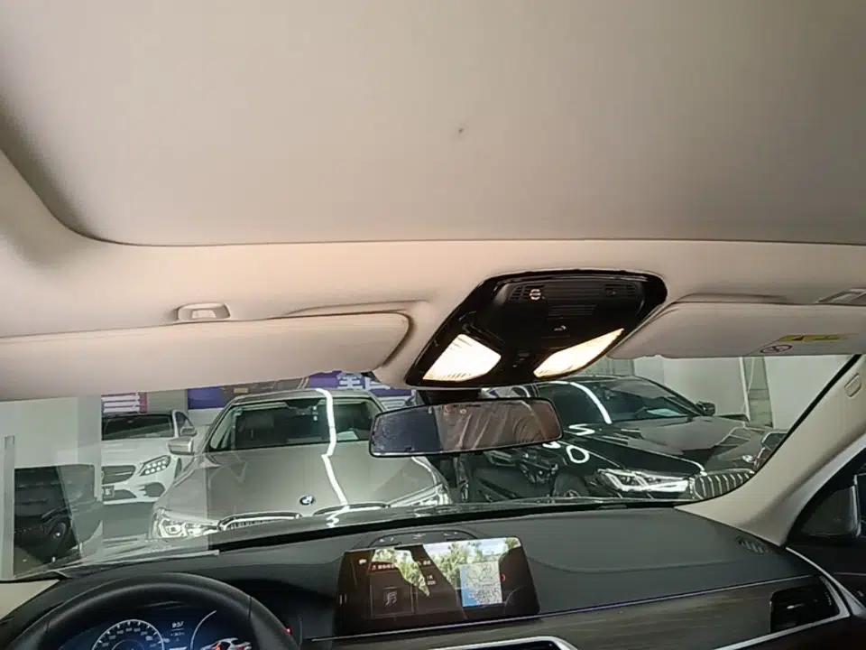 BMW 5 Series New Energy 2019 Updated 530Le Pioneer Edition — миниатюра 28