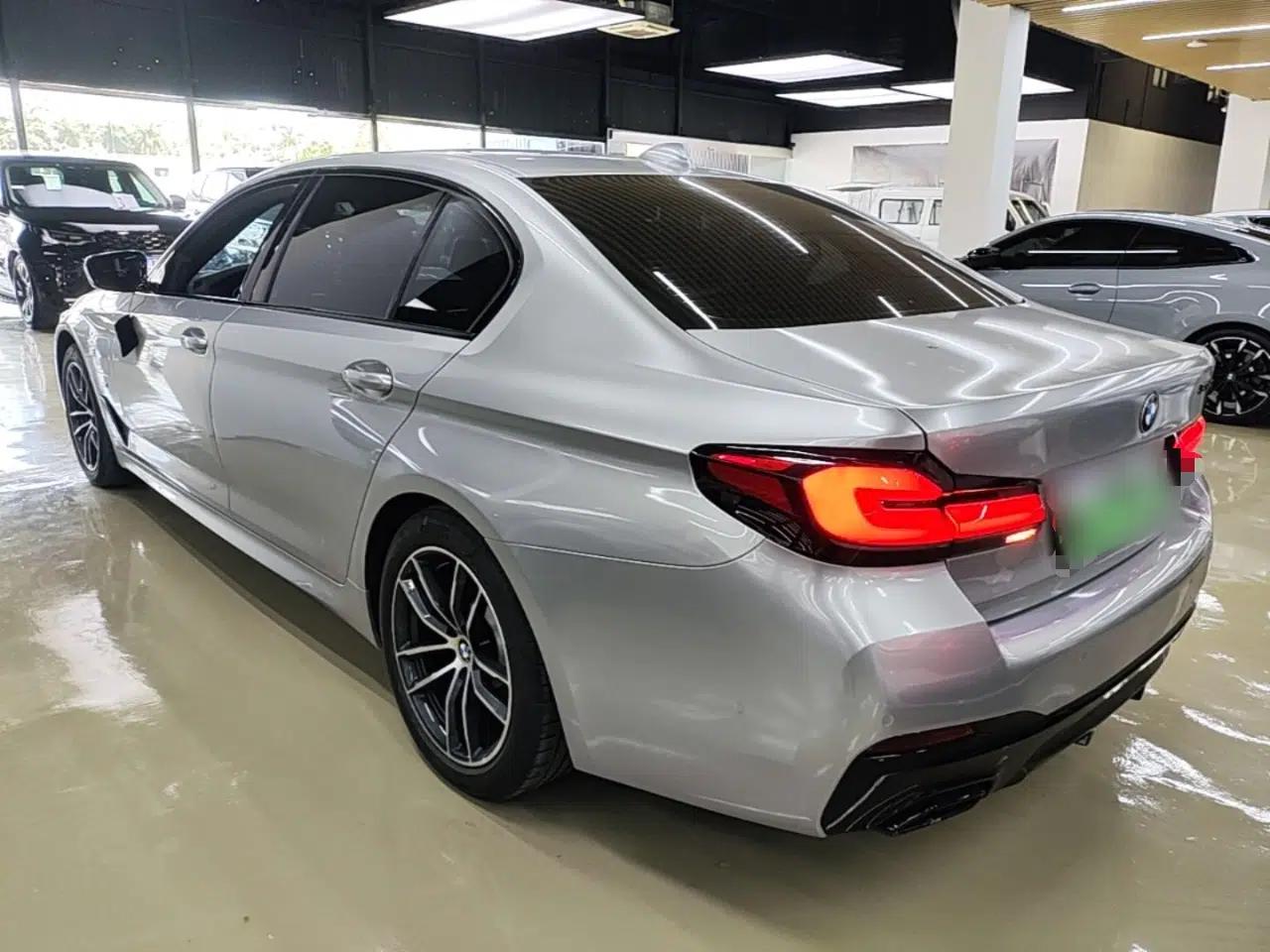 BMW 5 Series New Energy 2021 535Le M Sport Package — миниатюра 13