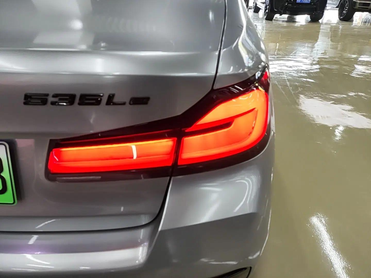 BMW 5 Series New Energy 2021 535Le M Sport Package — миниатюра 14