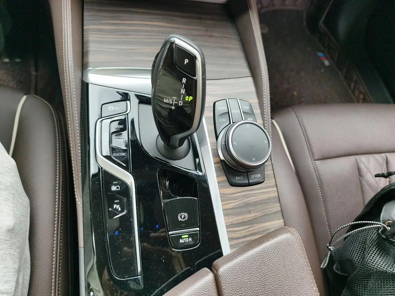 BMW 5 Series New Energy 2021 535Le Luxury Package — миниатюра 14