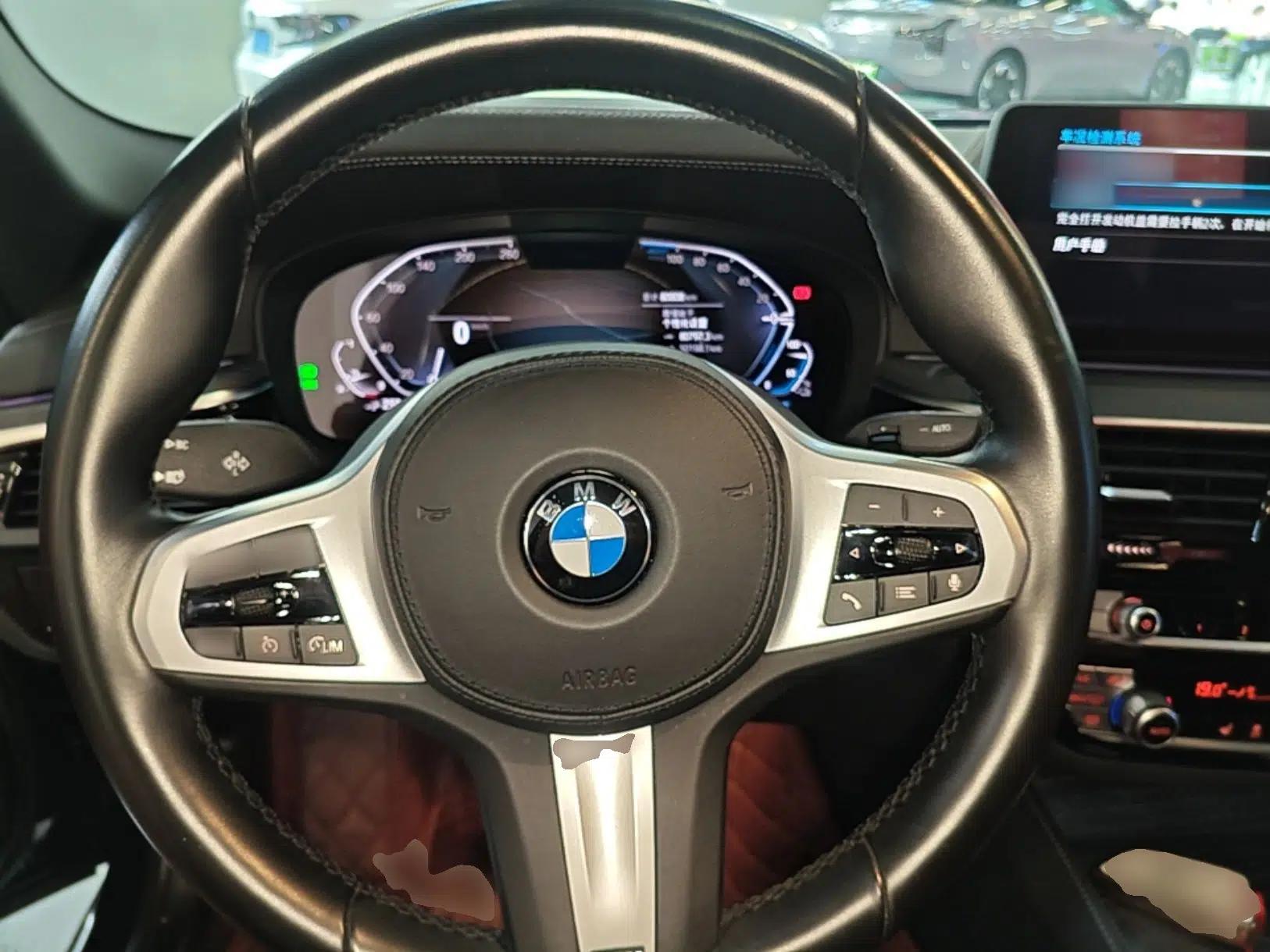 BMW 5 Series New Energy 2022 535Le M Sport Package — миниатюра 18