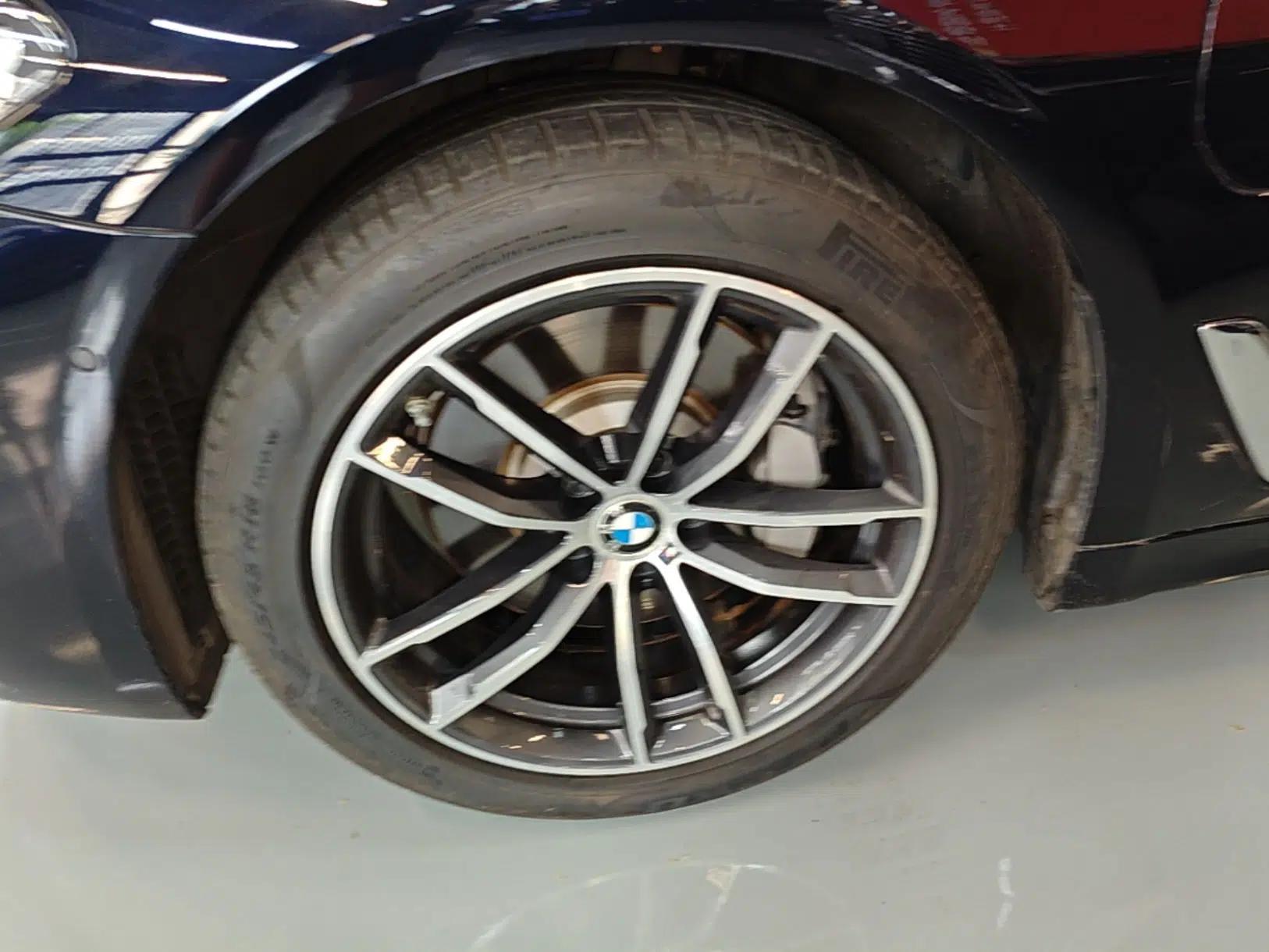 BMW 5 Series New Energy 2022 535Le M Sport Package — миниатюра 10