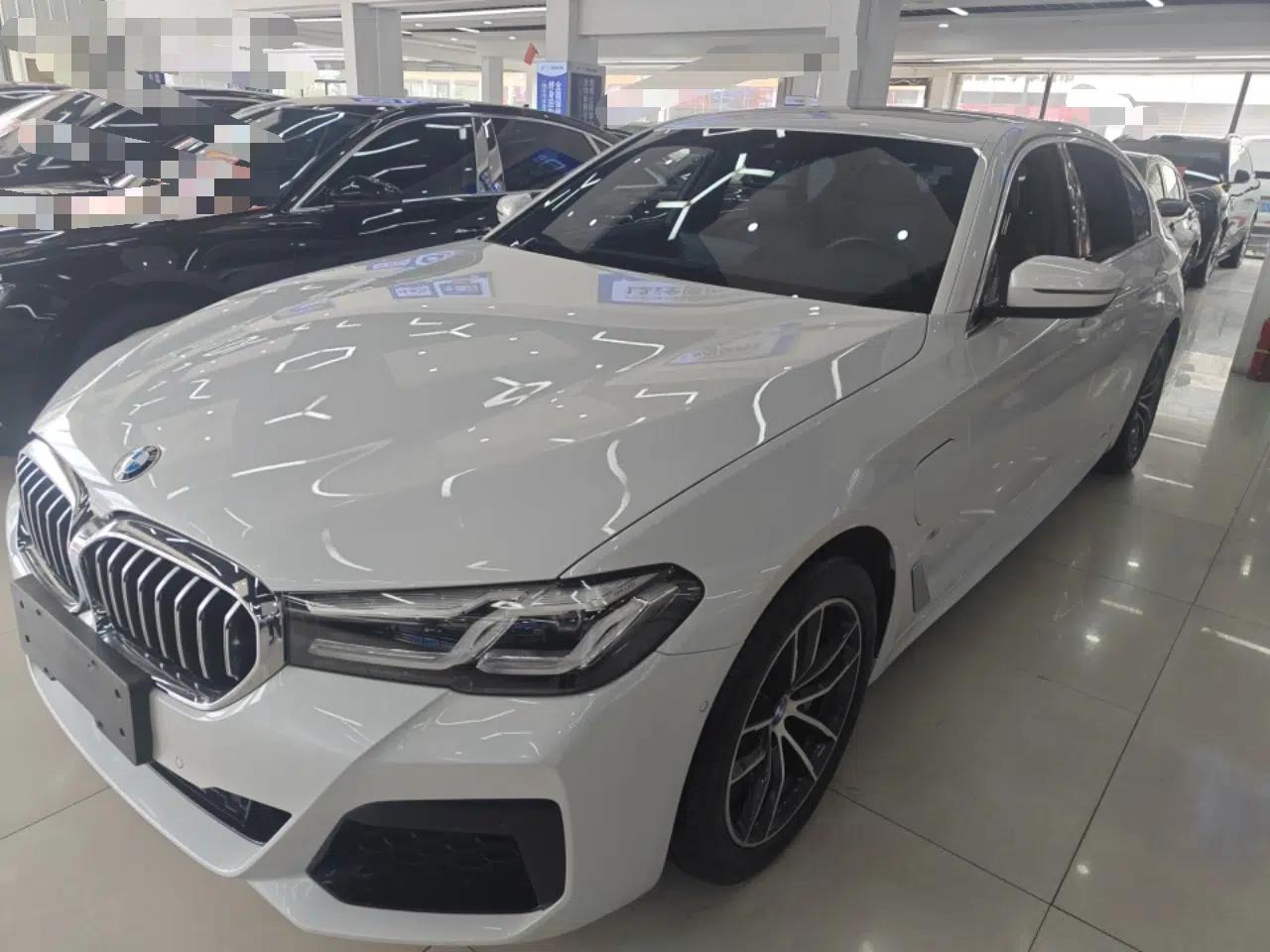 BMW 5 Series New Energy 2022 535Le M Sport Package — миниатюра 1