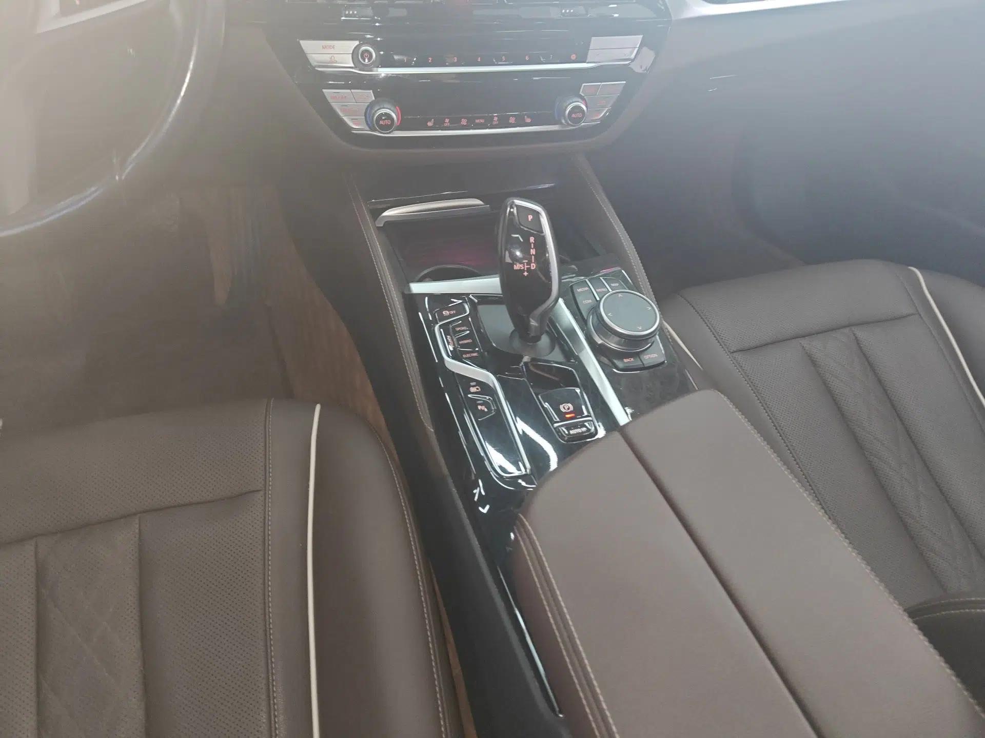 BMW 5 Series New Energy 2022 535Le M Sport Package — миниатюра 21