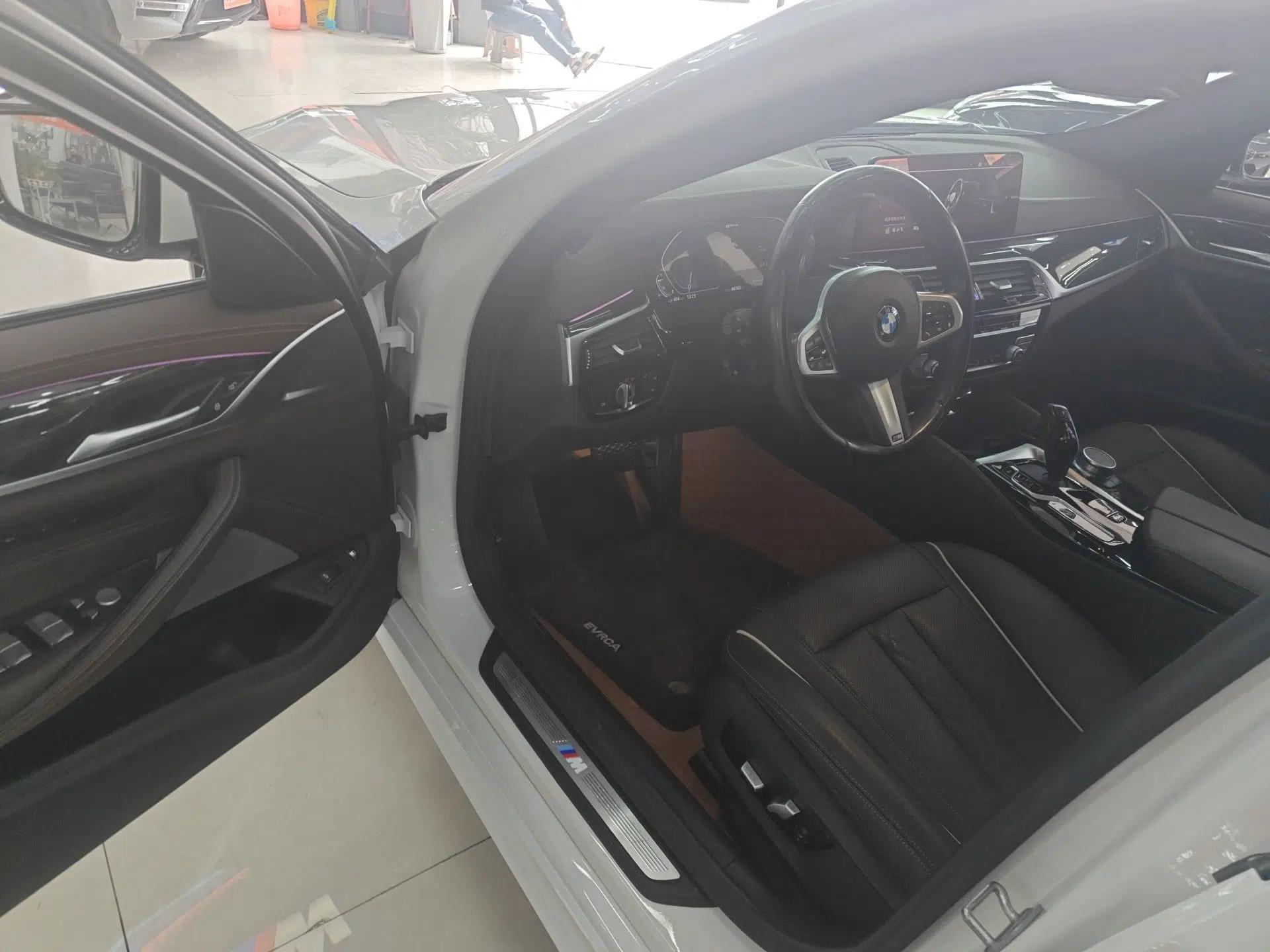 BMW 5 Series New Energy 2022 535Le M Sport Package — миниатюра 23