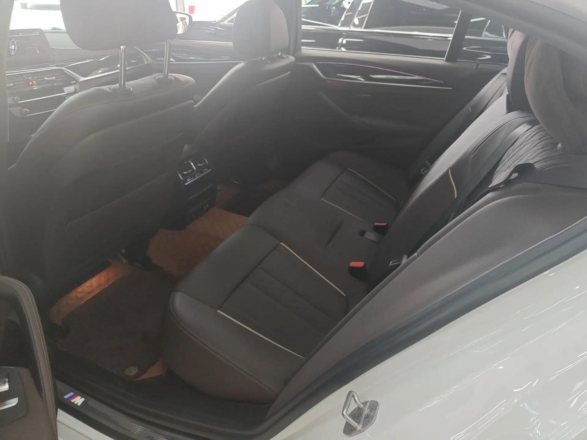 BMW 5 Series New Energy 2022 535Le M Sport Package — миниатюра 25