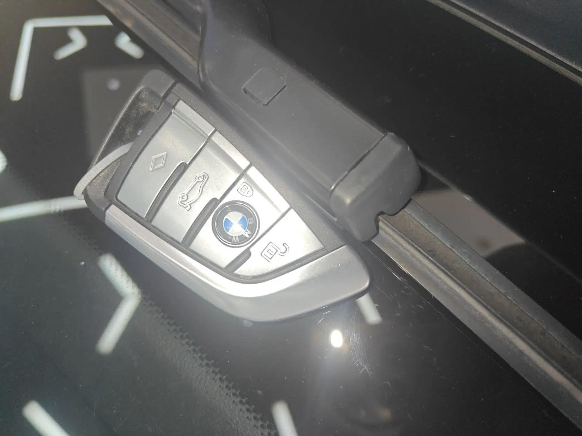 BMW 5 Series New Energy 2022 535Le M Sport Package — миниатюра 28