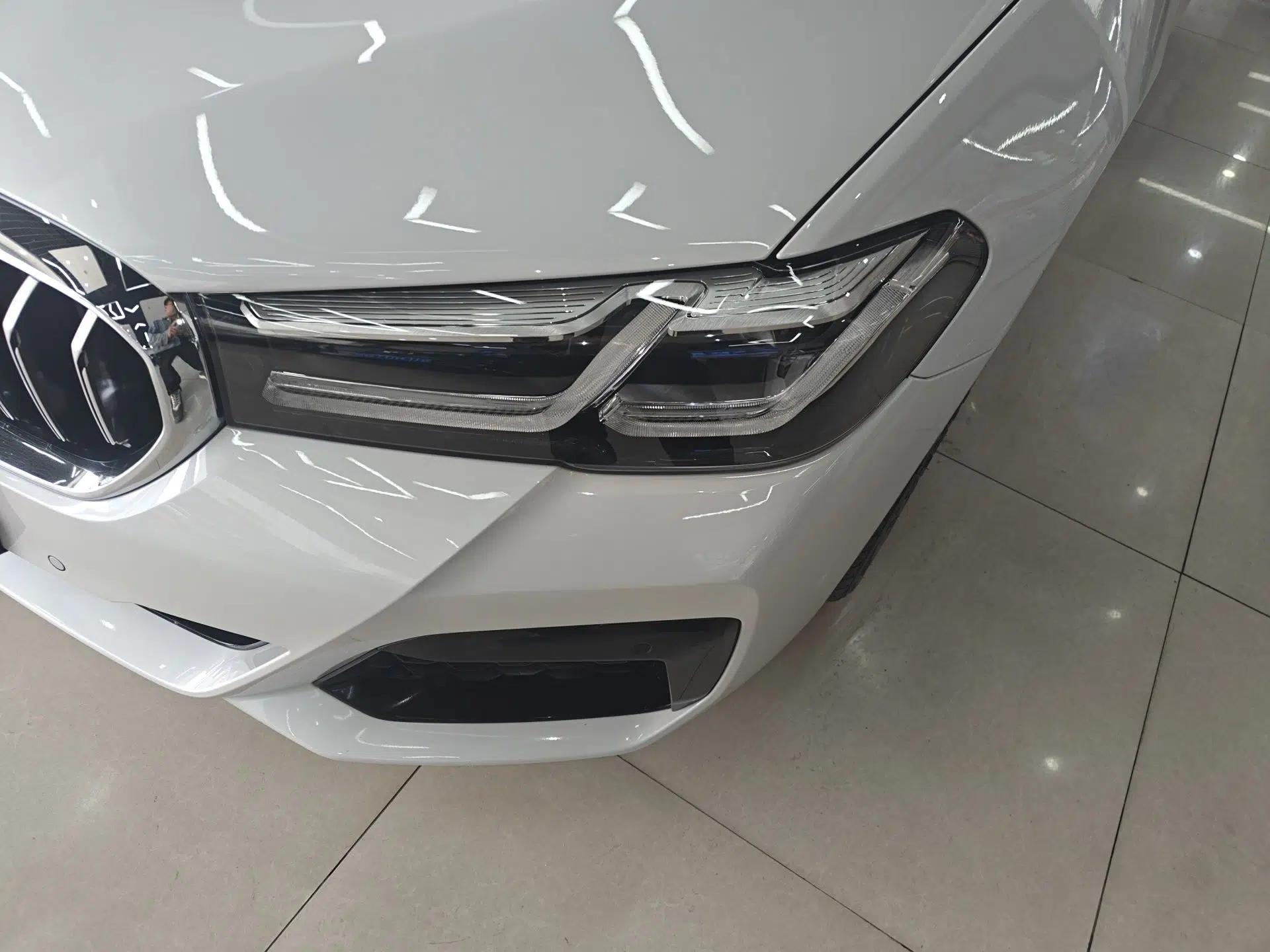 BMW 5 Series New Energy 2022 535Le M Sport Package — миниатюра 8