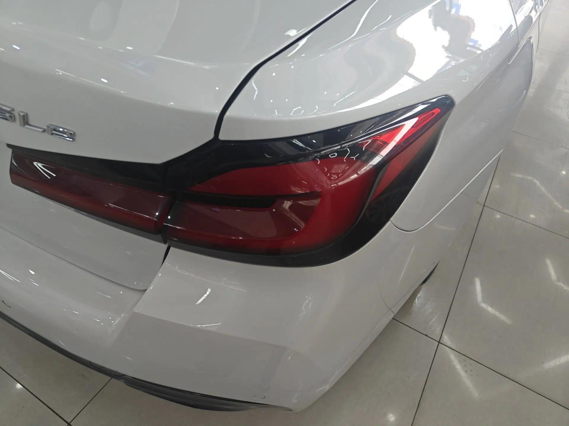 BMW 5 Series New Energy 2022 535Le M Sport Package — миниатюра 9