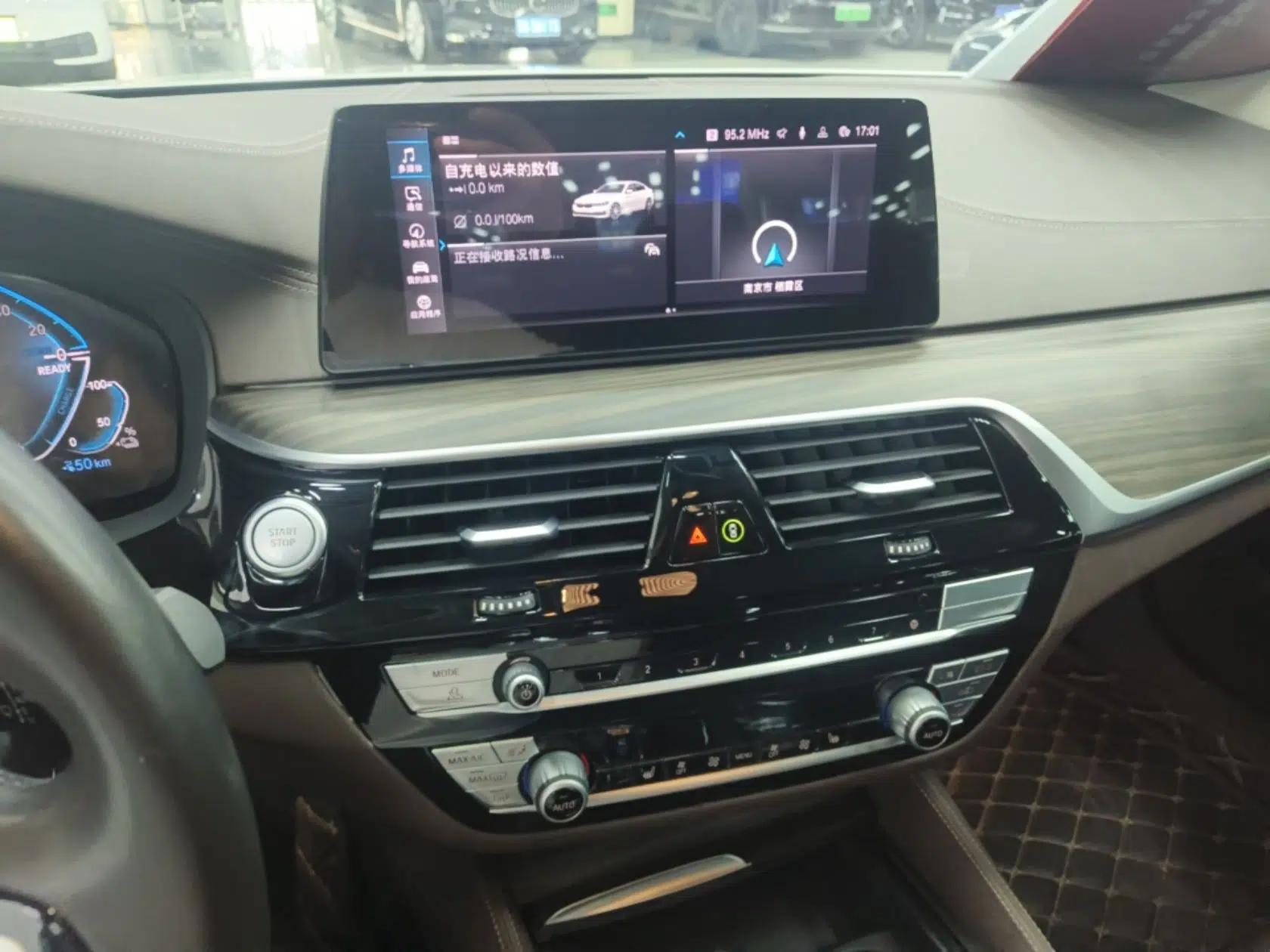 BMW 5 Series New Energy 2020 Mileage Upgrade Version 530Le Luxury Package — миниатюра 15