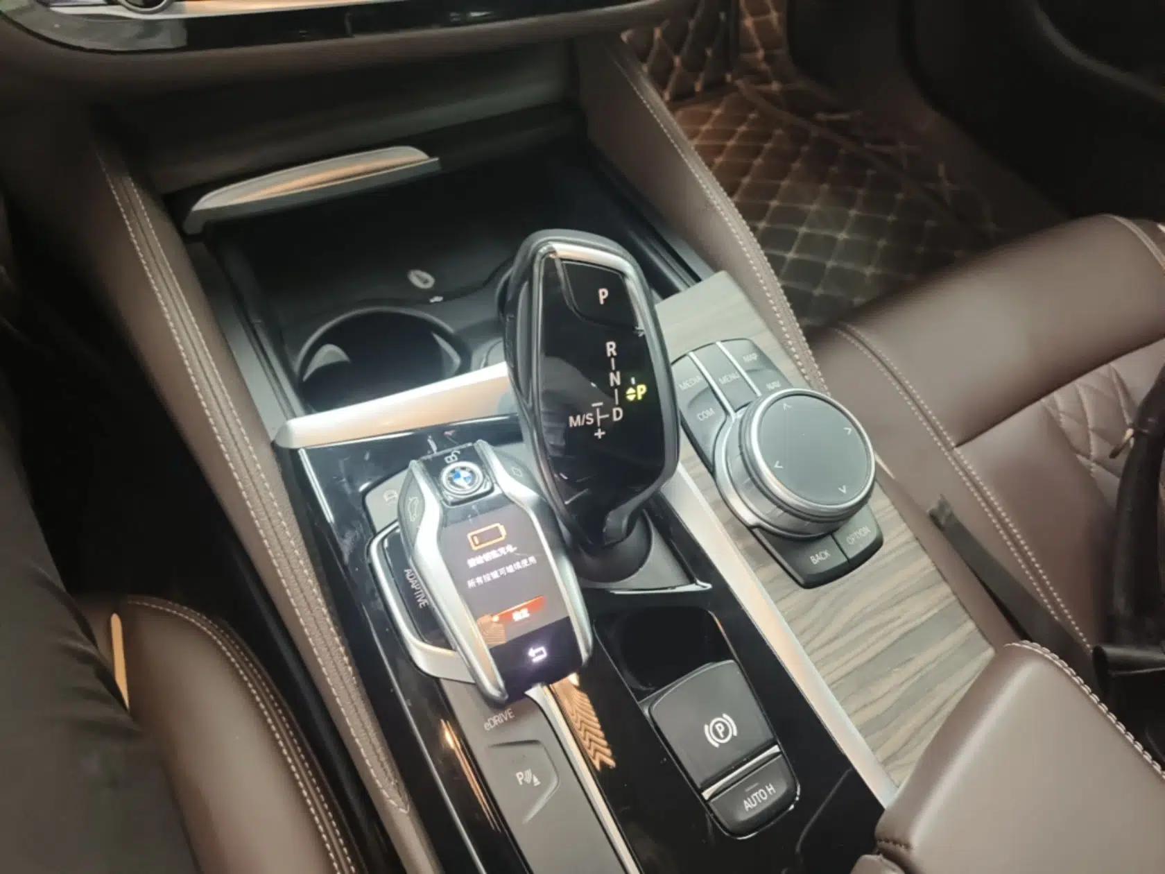 BMW 5 Series New Energy 2020 Mileage Upgrade Version 530Le Luxury Package — миниатюра 16
