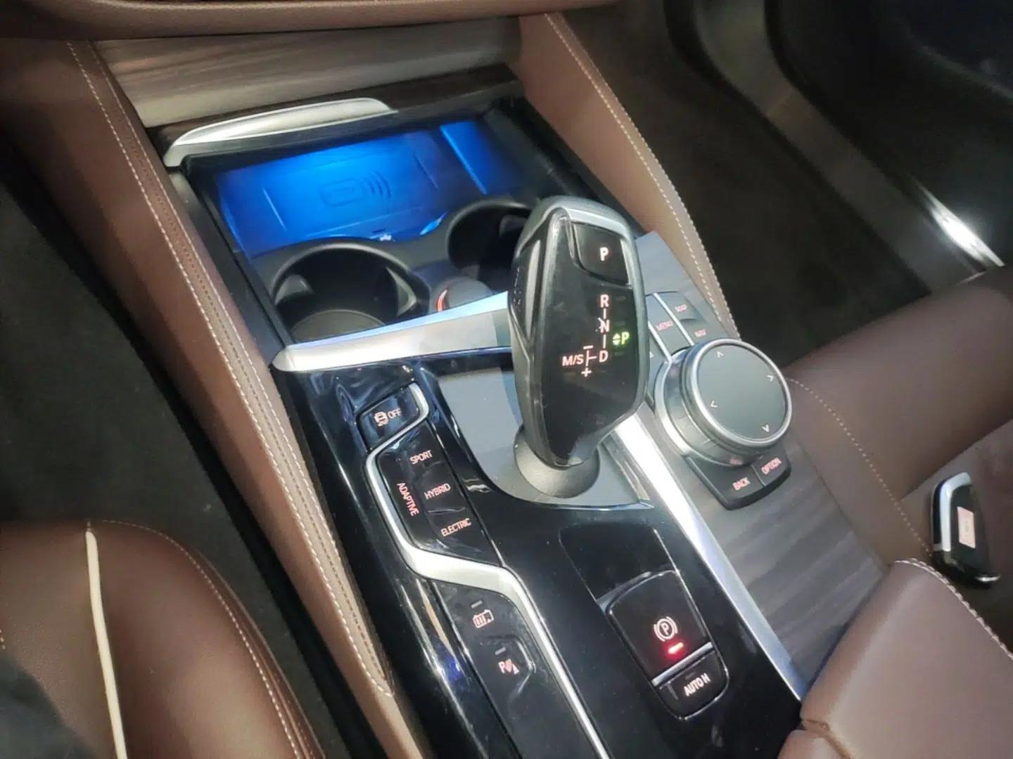 BMW 5 Series New Energy 2021 535Le Luxury Package — миниатюра 16