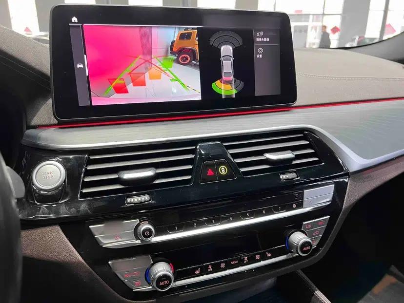 BMW 5 Series New Energy 2021 535Le M Sport Package — миниатюра 11
