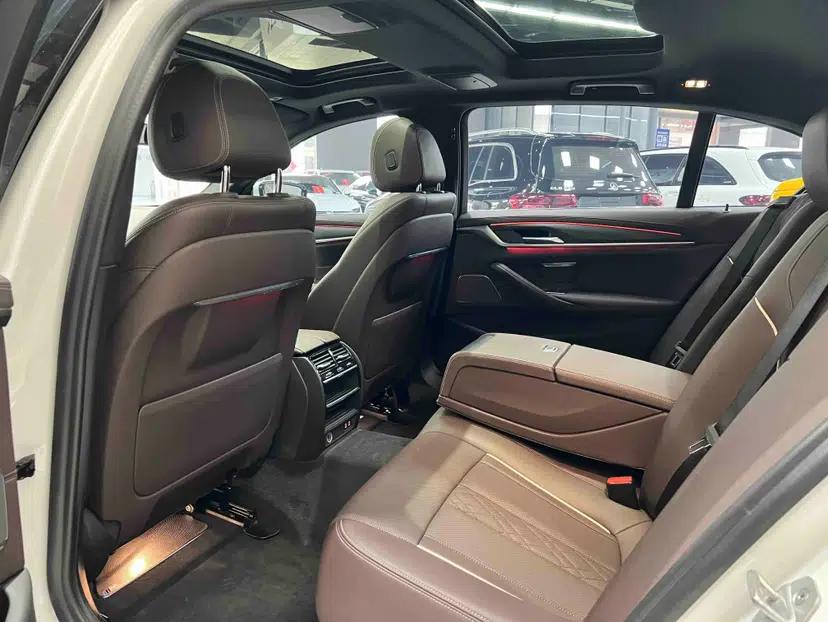 BMW 5 Series New Energy 2021 535Le M Sport Package — миниатюра 14