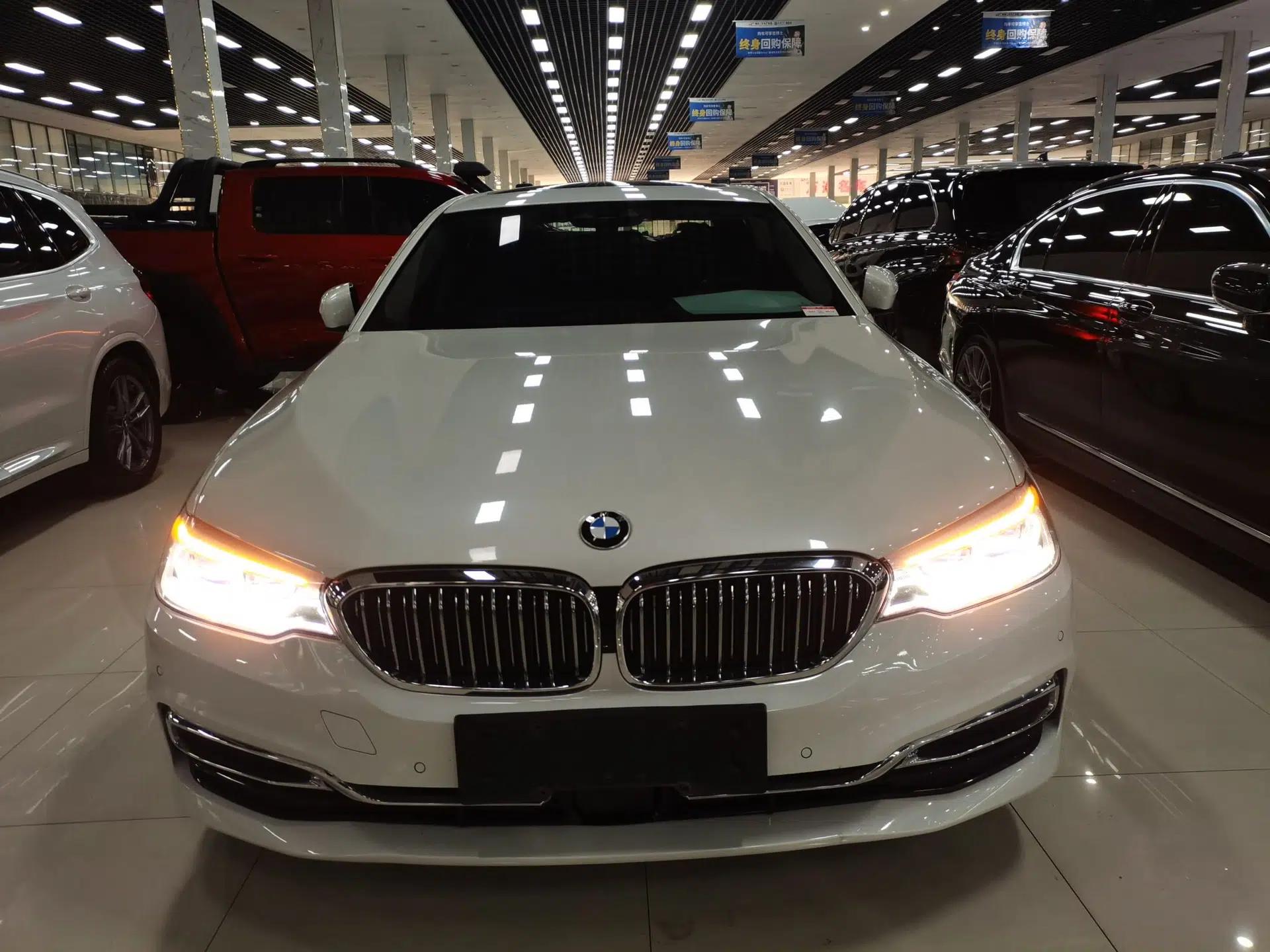 BMW 5 Series New Energy 2020 Mileage Upgrade Version 530Le Pioneer Edition — миниатюра 2