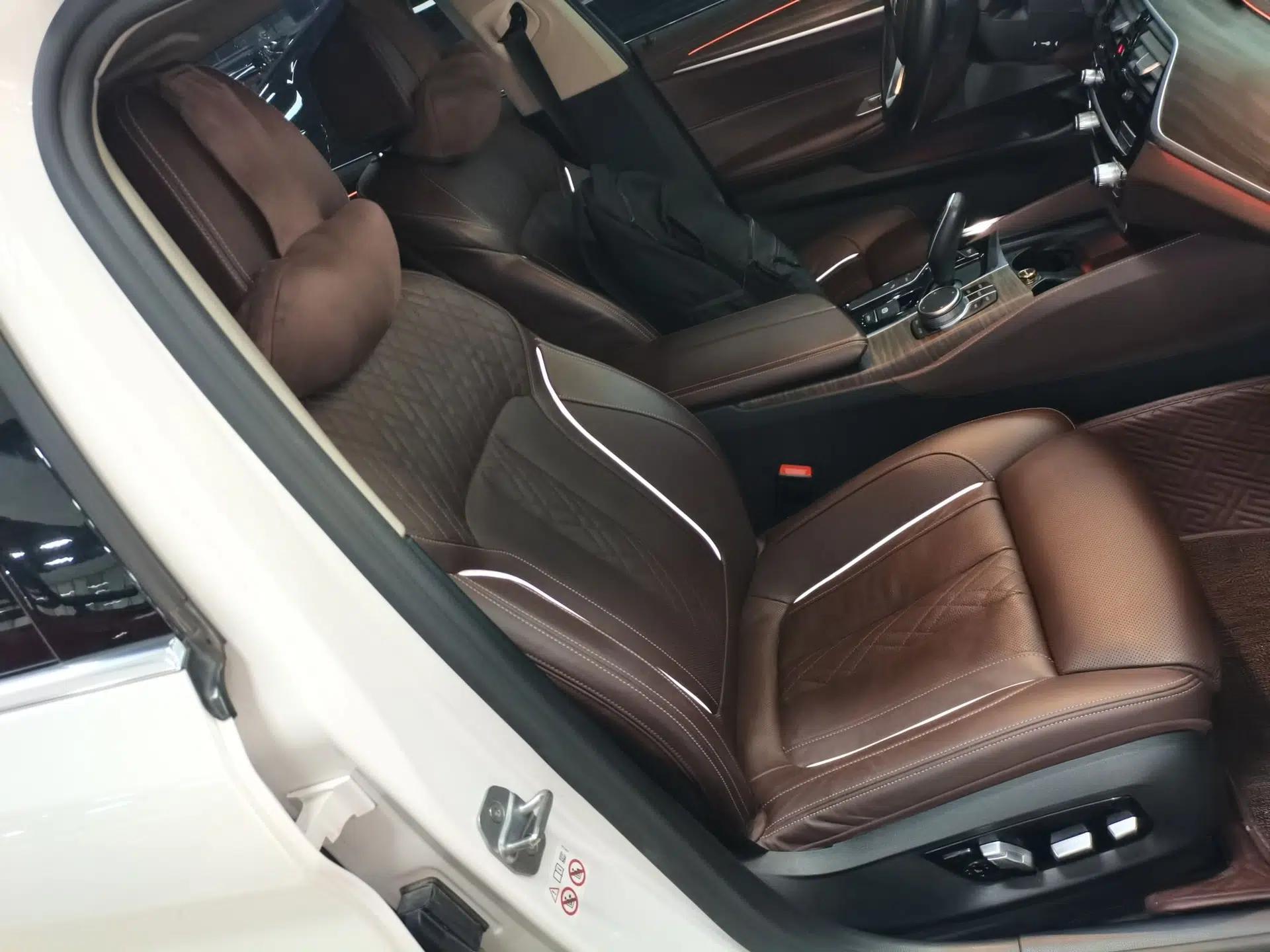 BMW 5 Series New Energy 2020 Mileage Upgrade Version 530Le Pioneer Edition — миниатюра 19