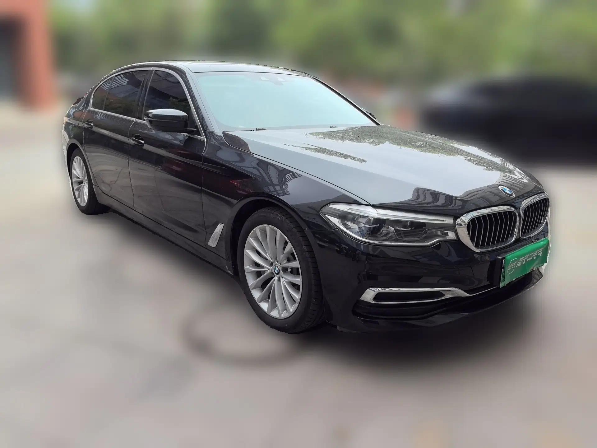 BMW 5 Series New Energy 2020 530Le Pioneer Edition — миниатюра 3