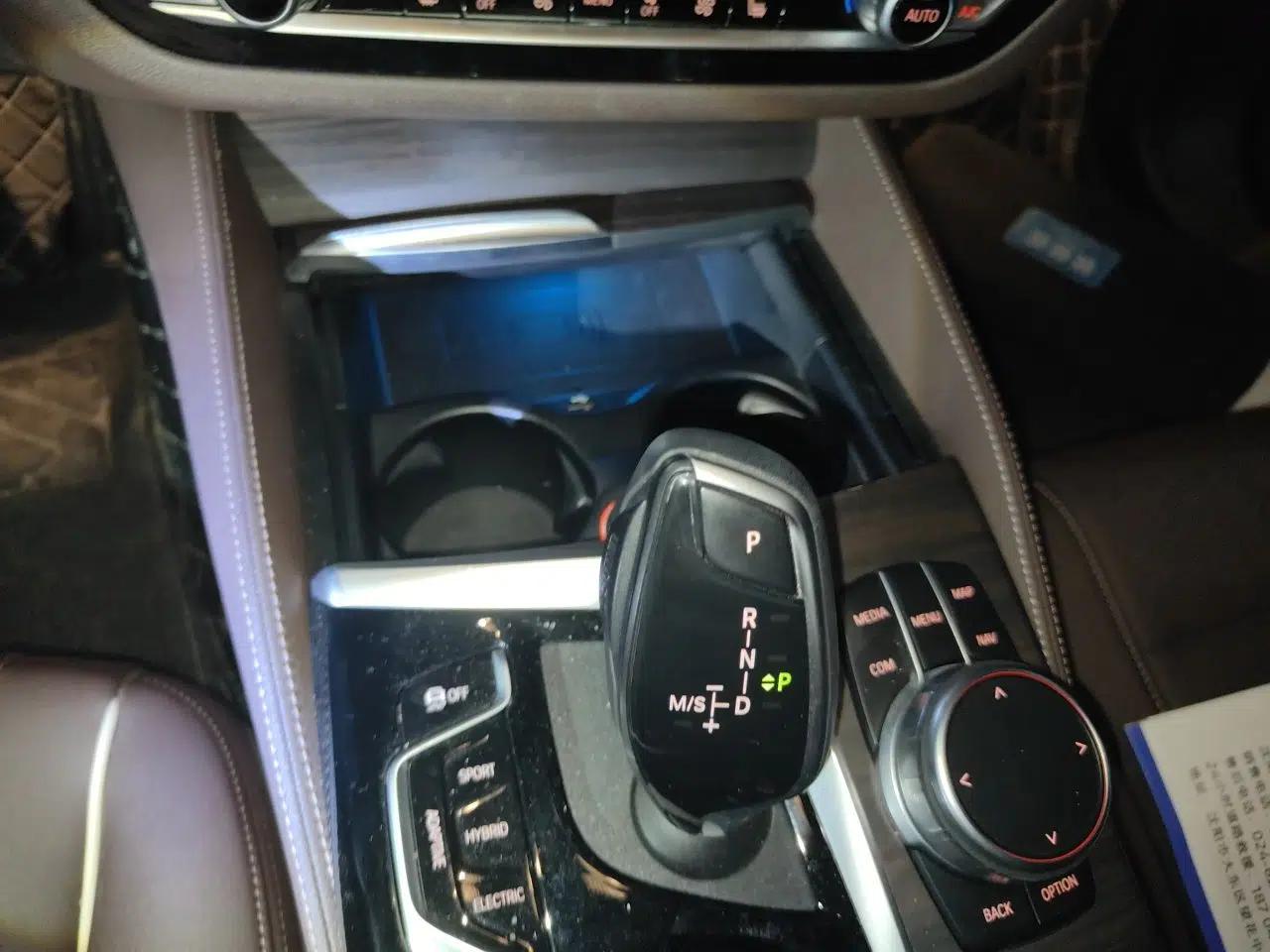 BMW 5 Series New Energy 2021 535Le Luxury Package — миниатюра 14