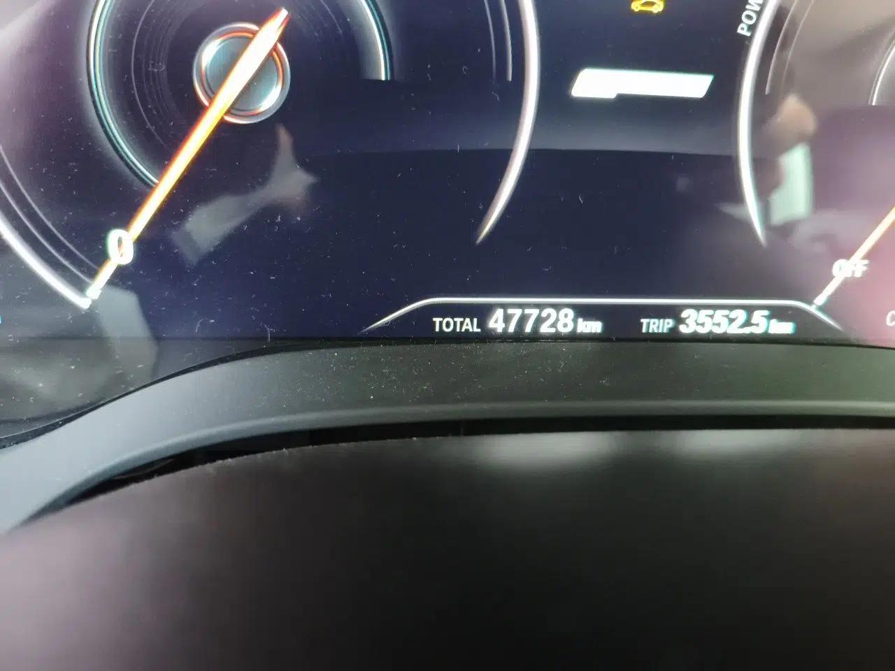 BMW 5 Series New Energy 2019 530Le Luxury Package — миниатюра 12