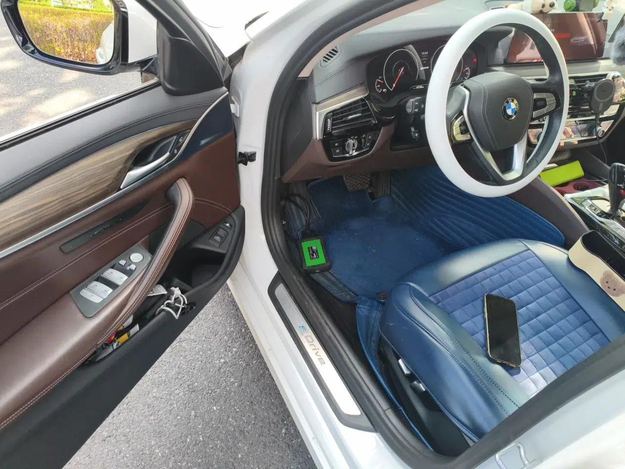 BMW 5 Series New Energy 2019 530Le Luxury Package — миниатюра 16