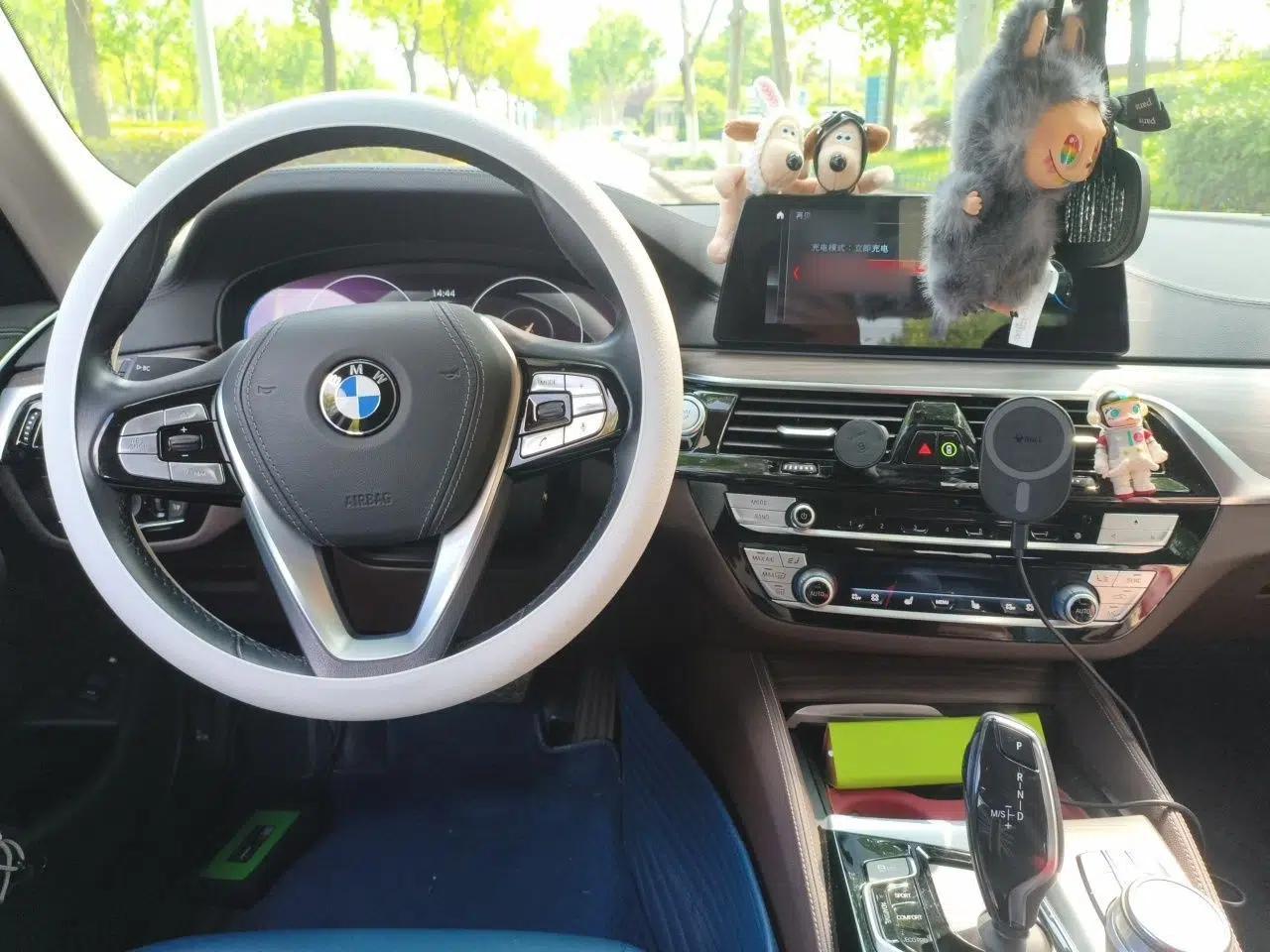 BMW 5 Series New Energy 2019 530Le Luxury Package — миниатюра 9