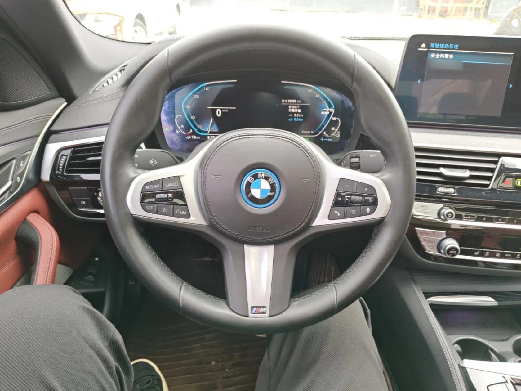 BMW 5 Series New Energy 2022 Restyled 535Le M Sport Package — миниатюра 18