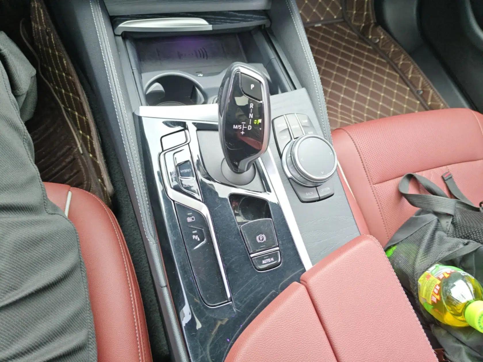 BMW 5 Series New Energy 2022 Restyled 535Le M Sport Package — миниатюра 21