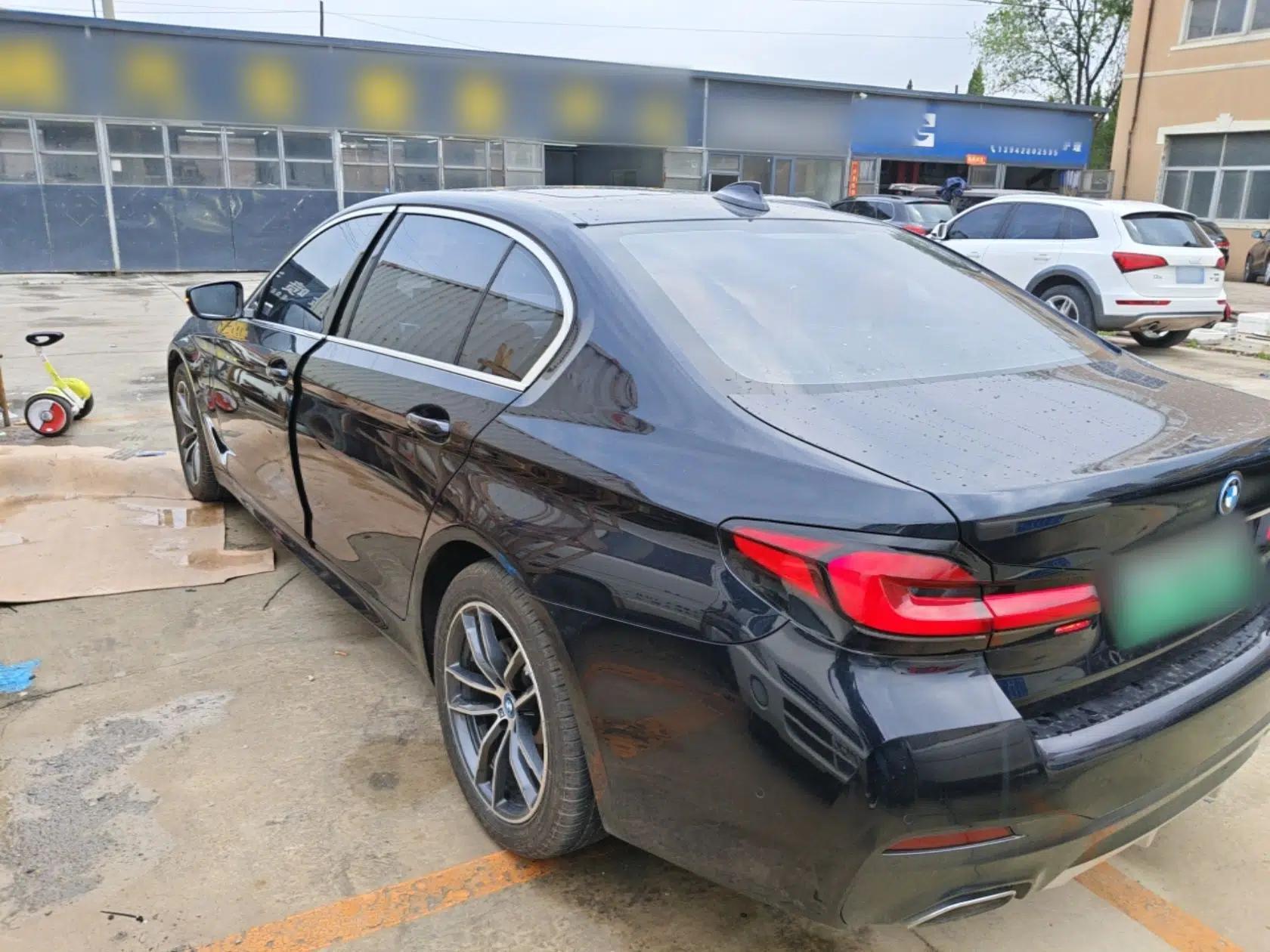BMW 5 Series New Energy 2022 Restyled 535Le M Sport Package — миниатюра 4